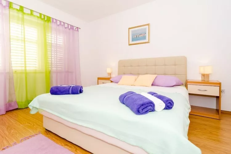 Apartment Dea - One-Bedroom Apartment with Terrace-Bedroom