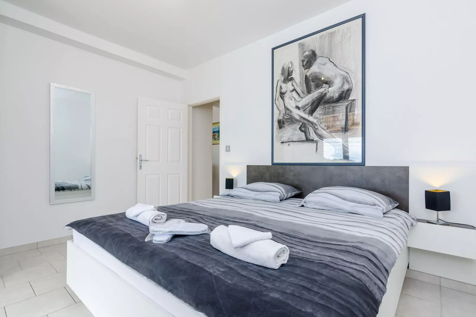 Apartment Franceska -Two-Bedroom Apartment with Terrace and Sea View-Chambre
