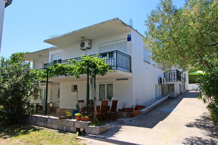 Apartments Neven - One Bedroom Apartment with Terrace and Garden View (A2)-Extérieur