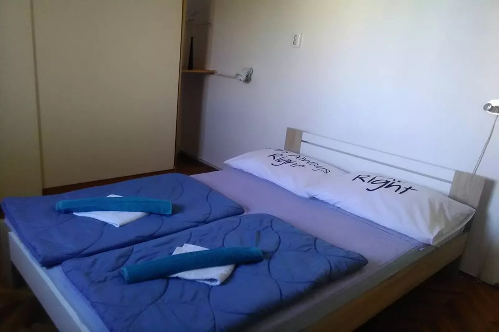 Apartment Marjan - One Bedroom Apartment with shared Terrace-Chambre