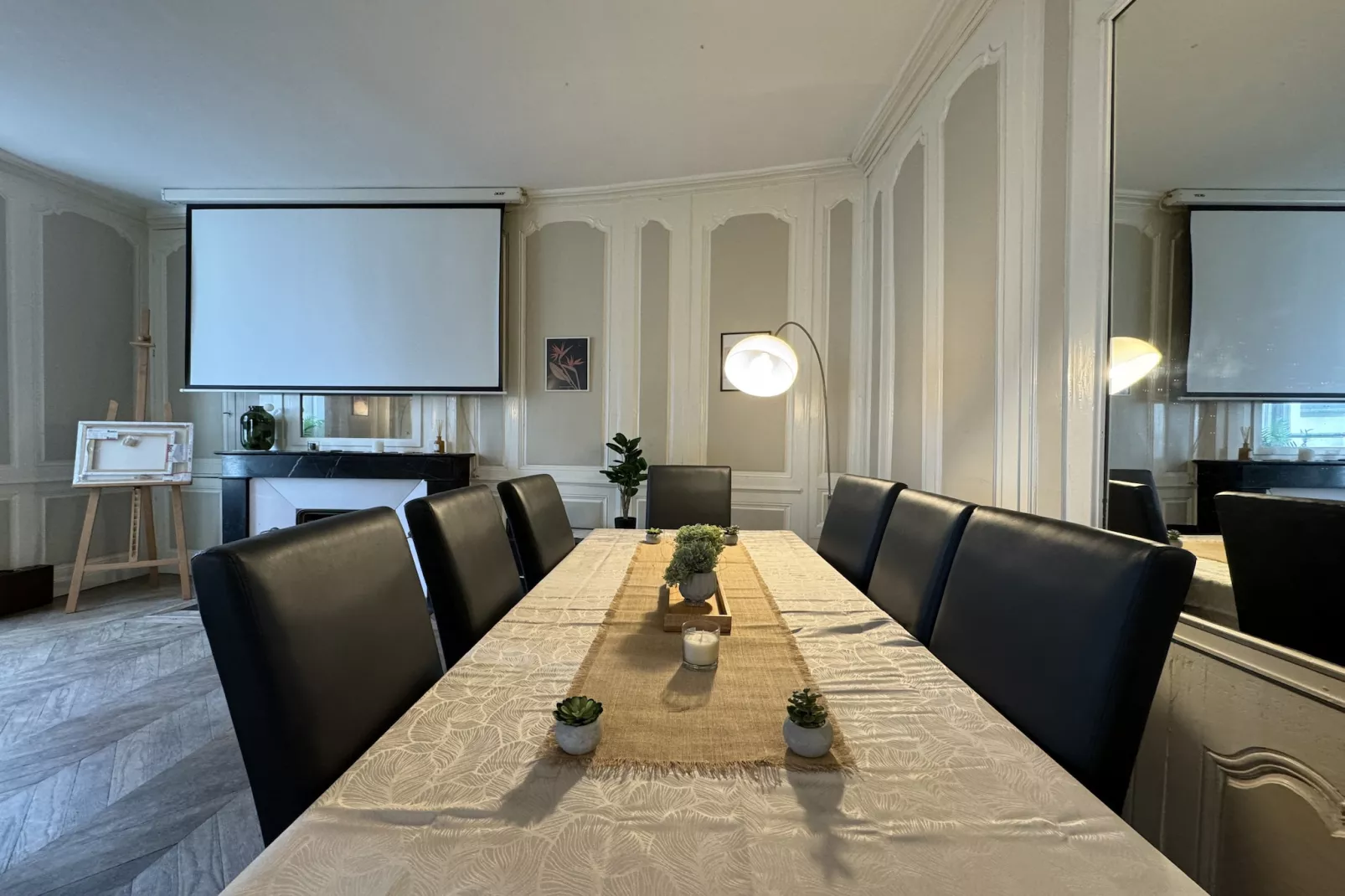 Villa Barillerie 1870 - Centre - 24 personnes-Dining room