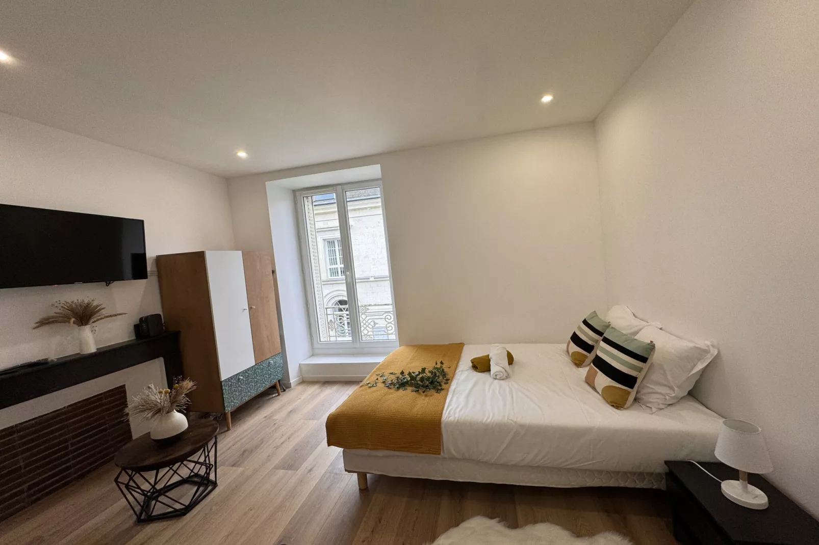 Le Cocon-3p-Centre-Cosy-Wohnzimmer