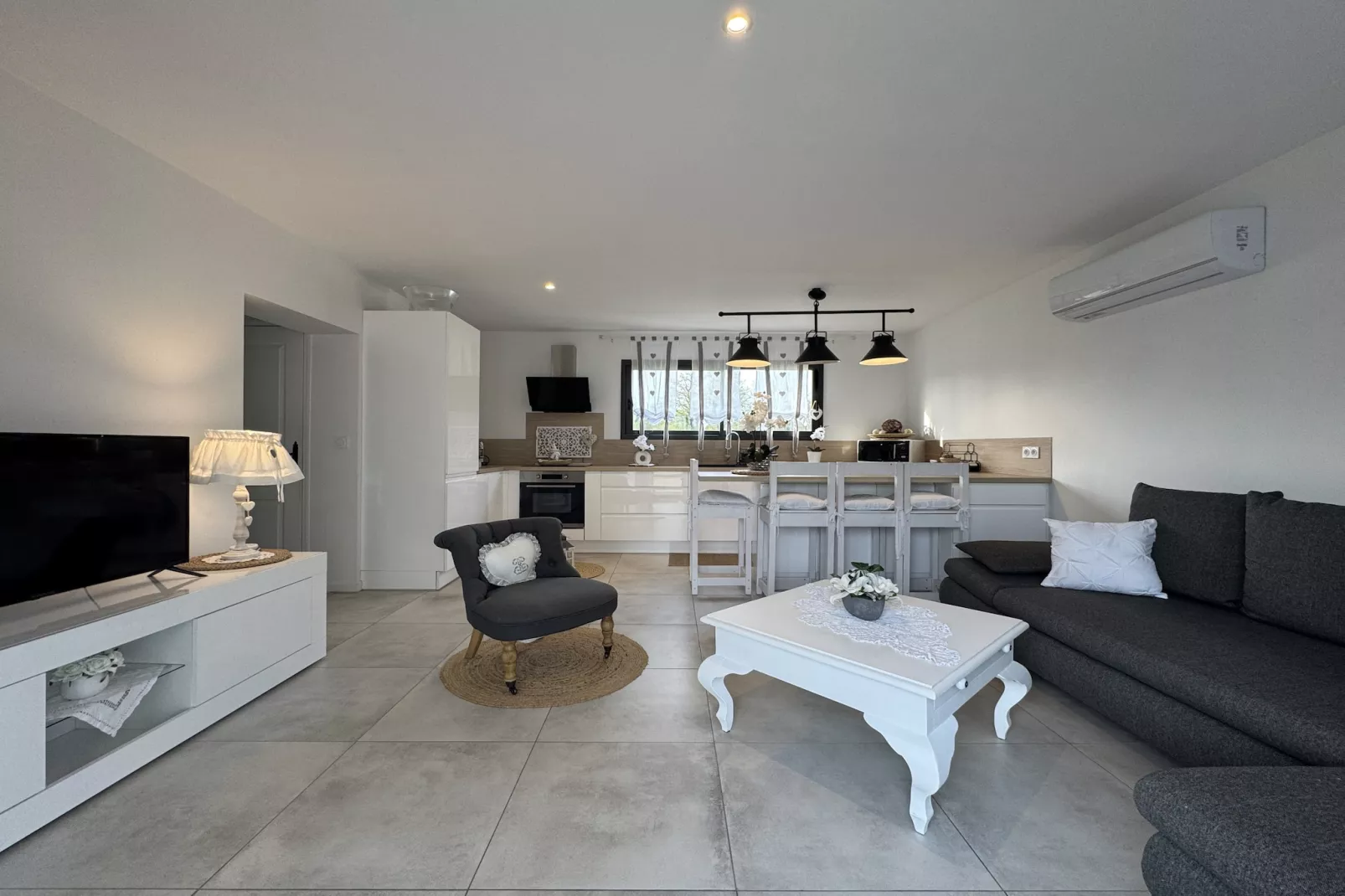 Le Refuge - confort - 5 pers - Rêve au Mans-Living room