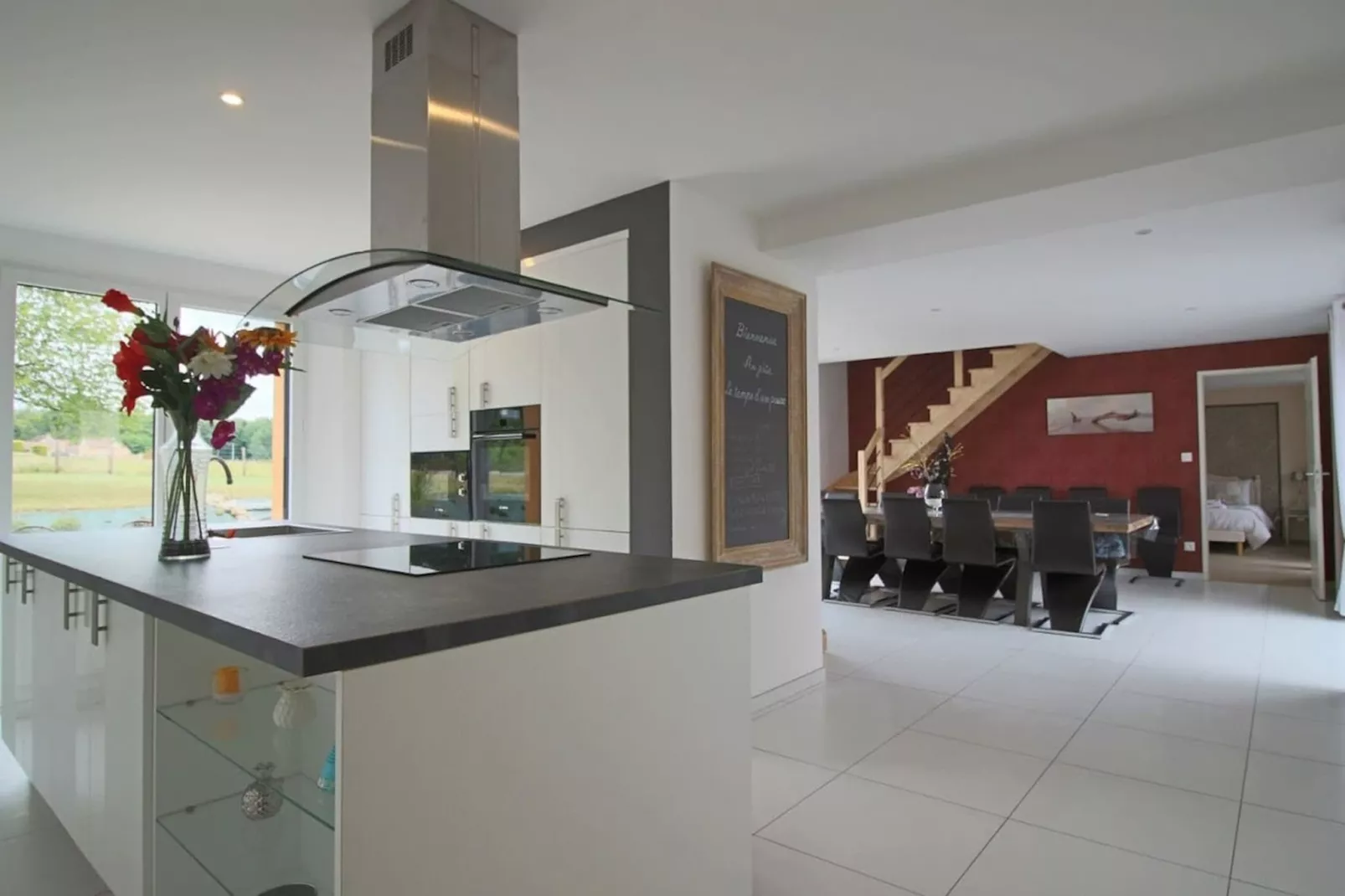 Arnage - Corner - Lodge - Piscine - Rêve au Mans-Kitchen
