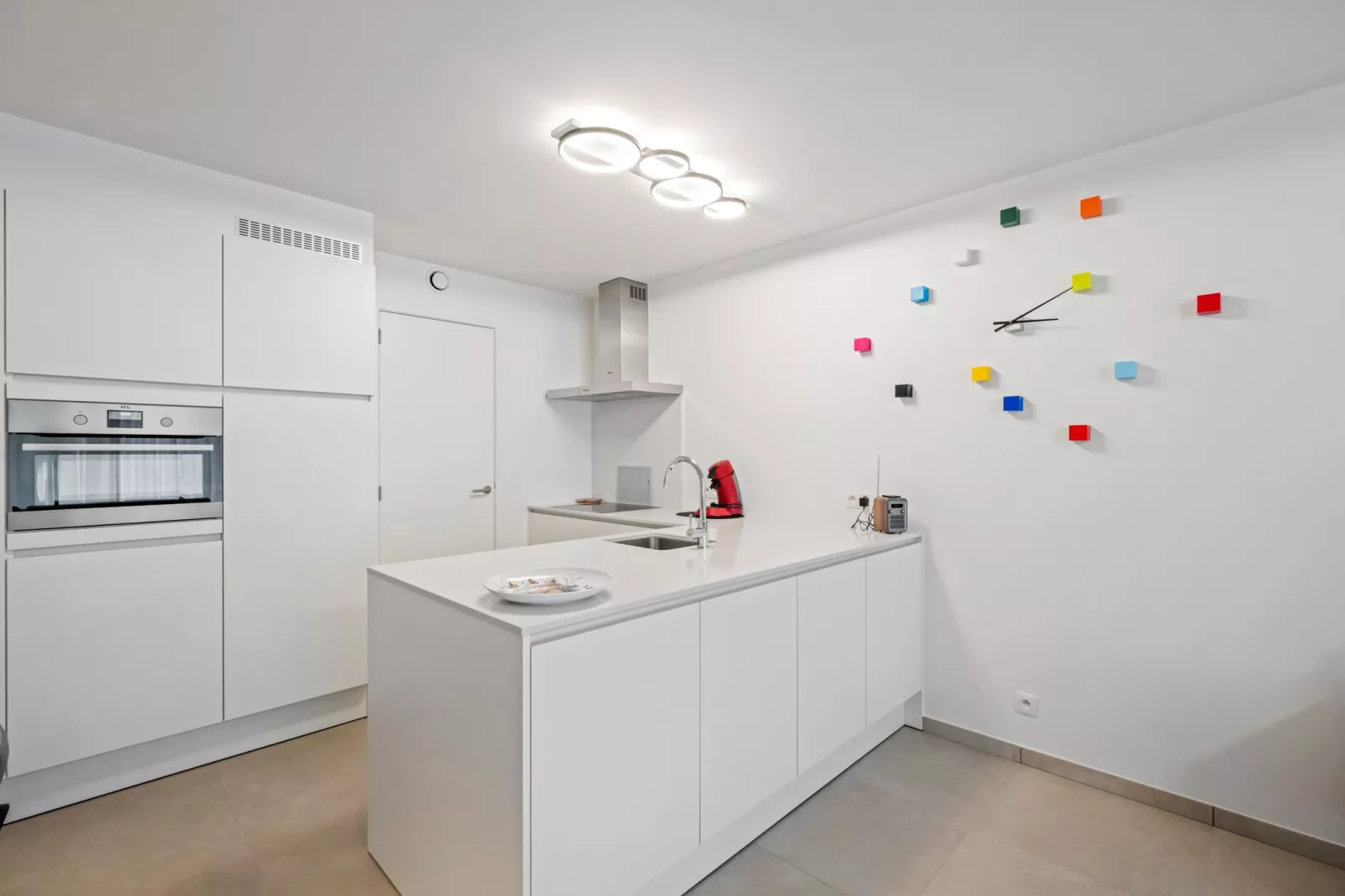 Swan 01.03-Kitchen