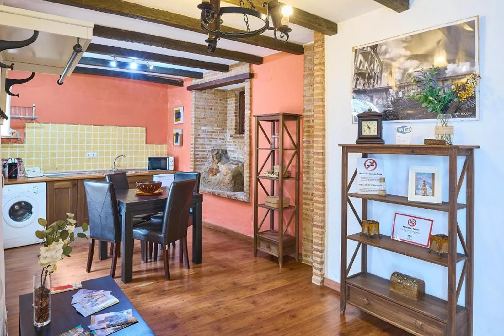 El Pocito-Dining room