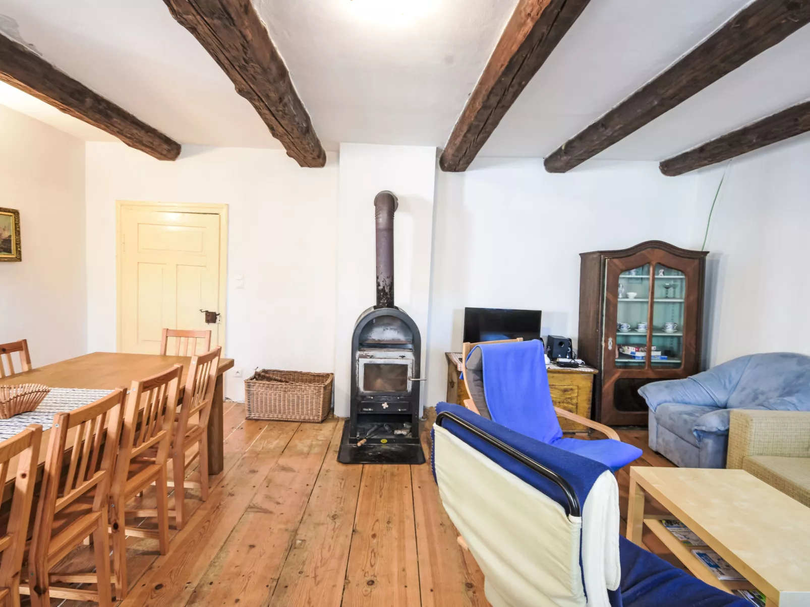 Spacious in Farmhouse-Inside