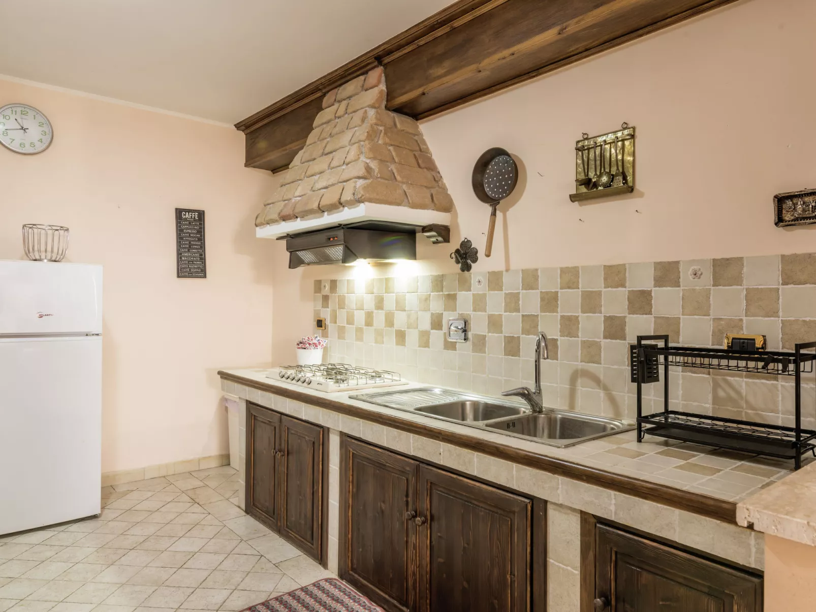 Dimora Lucretili-Inside