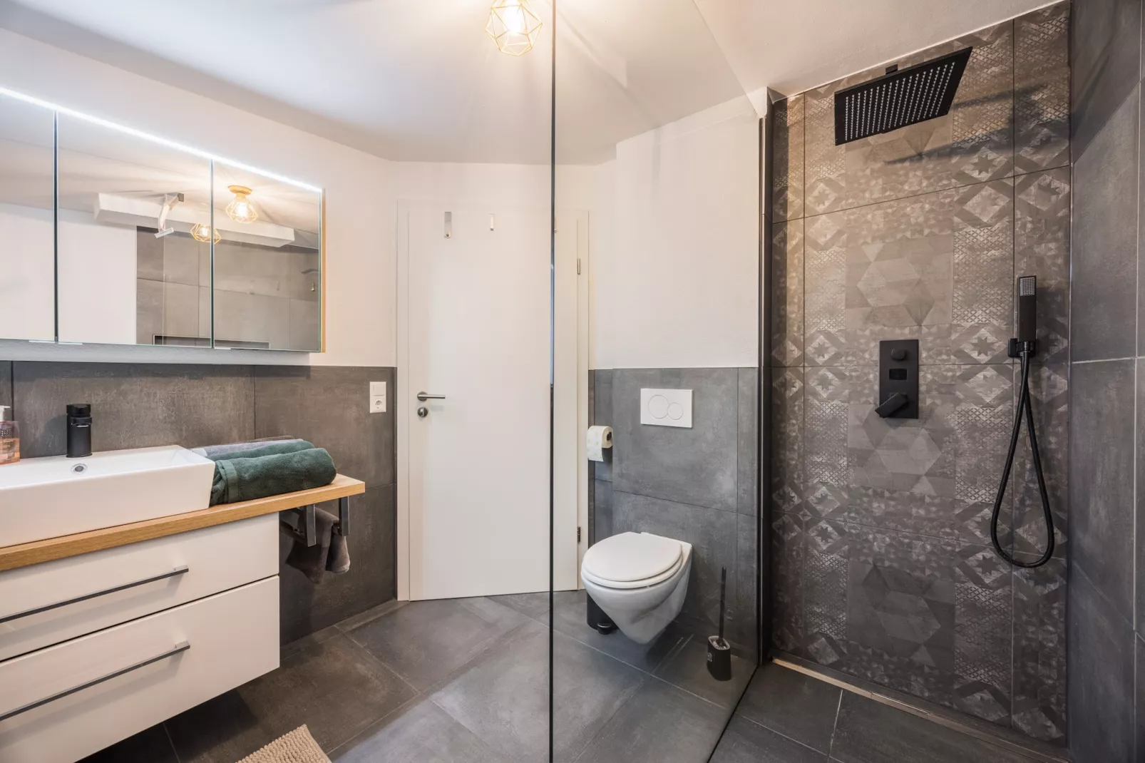 AlpenNest Appartement-Badezimmer