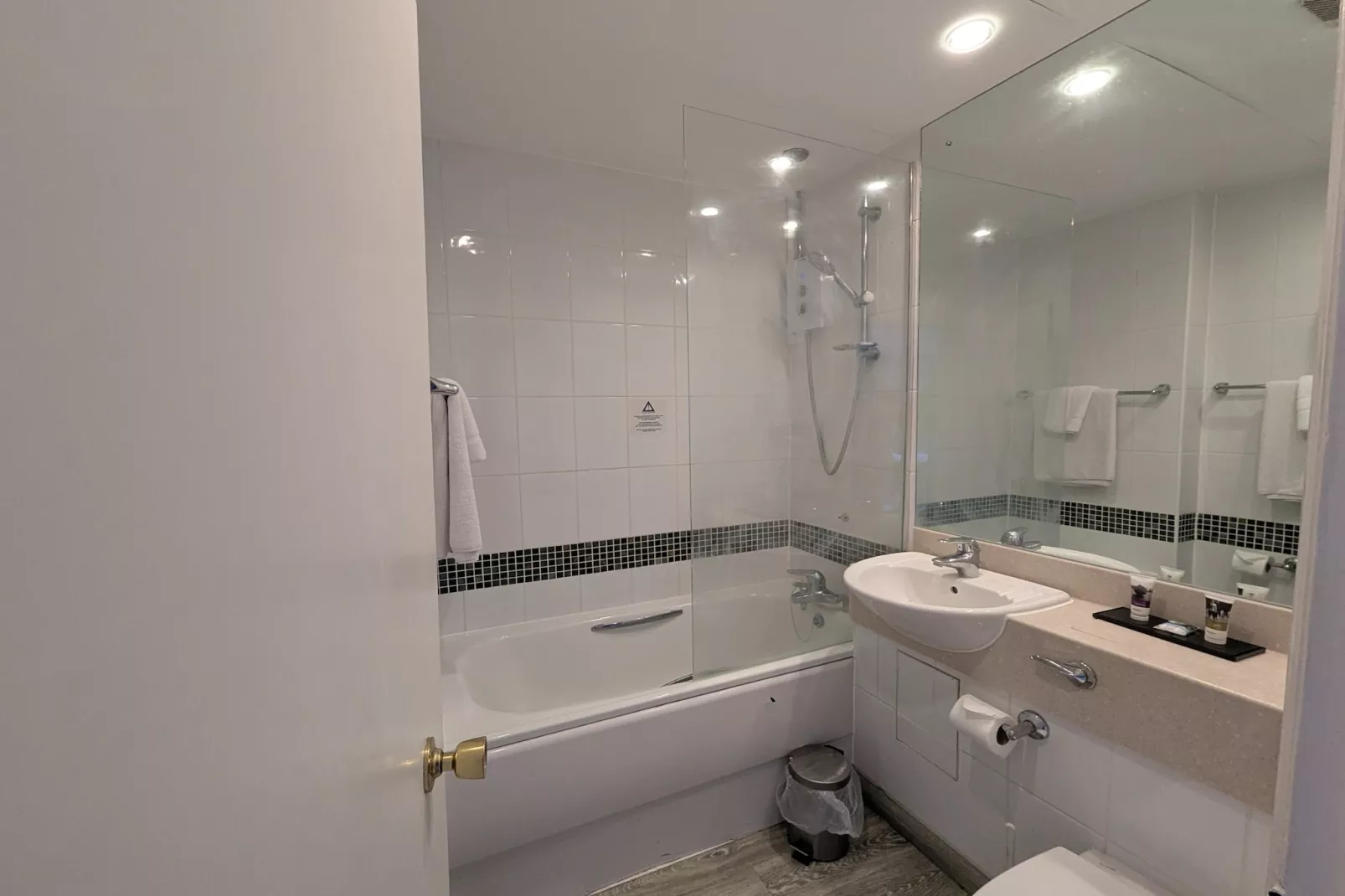 Newton Park Double Room-Badezimmer