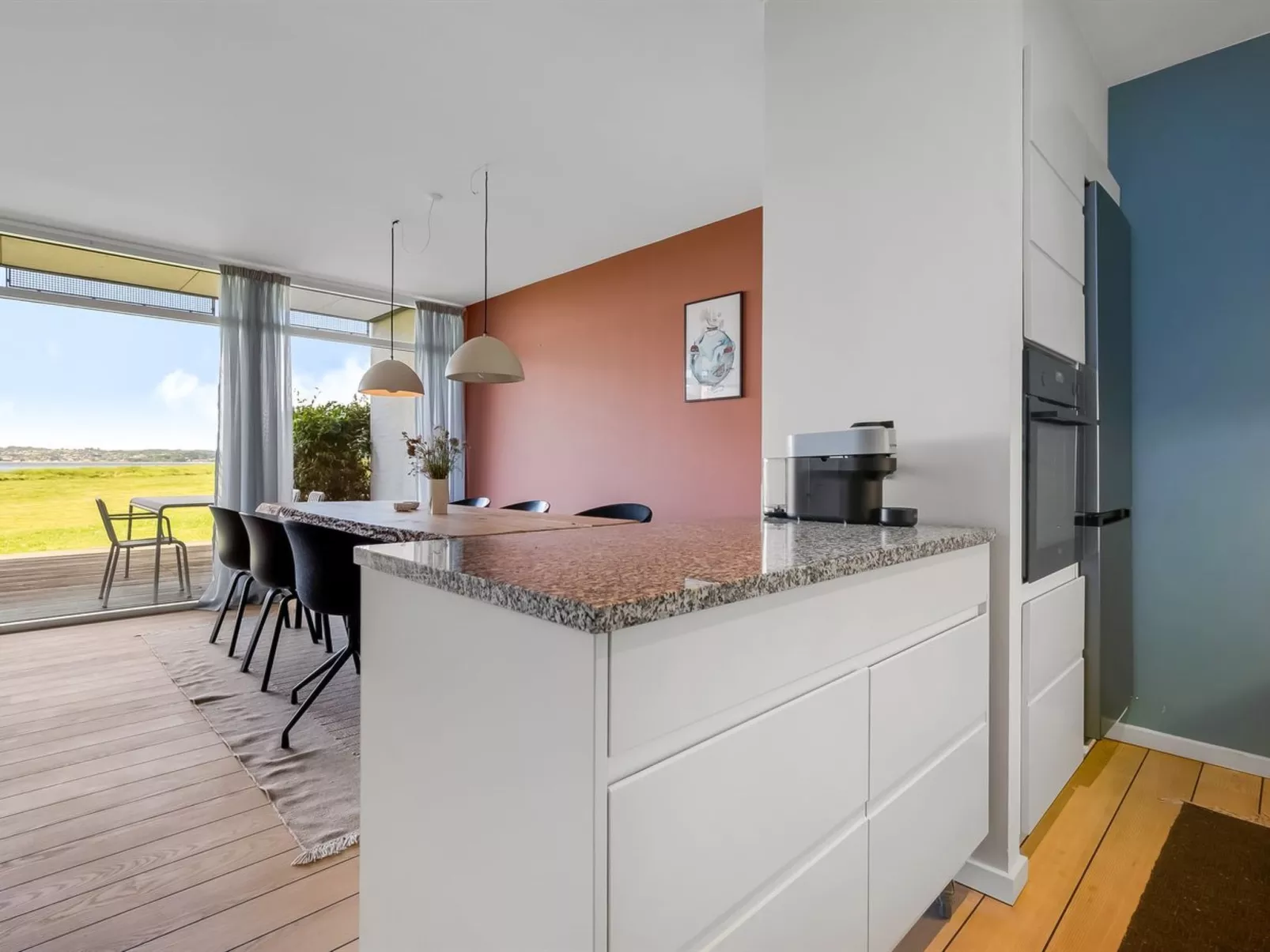 "Arian" - 25m from the sea-Inside