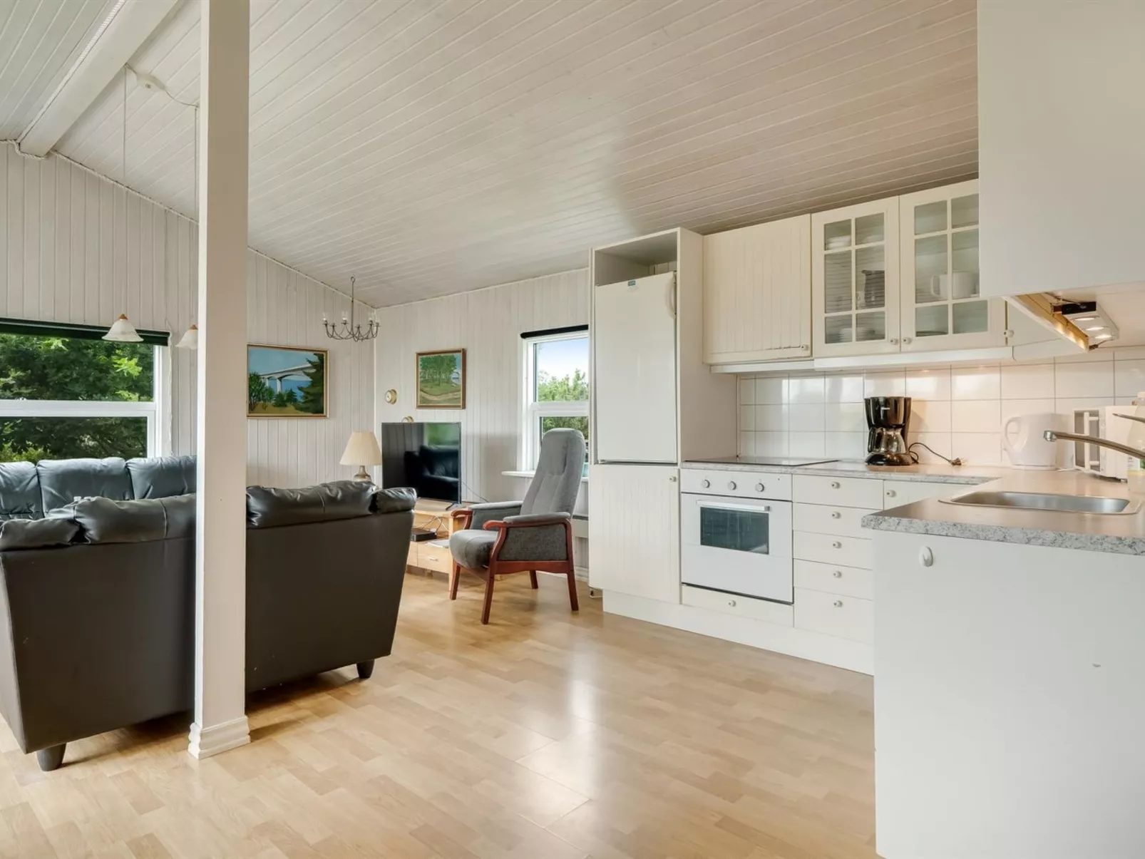 "Claudine" - 700m from the sea-Dedans