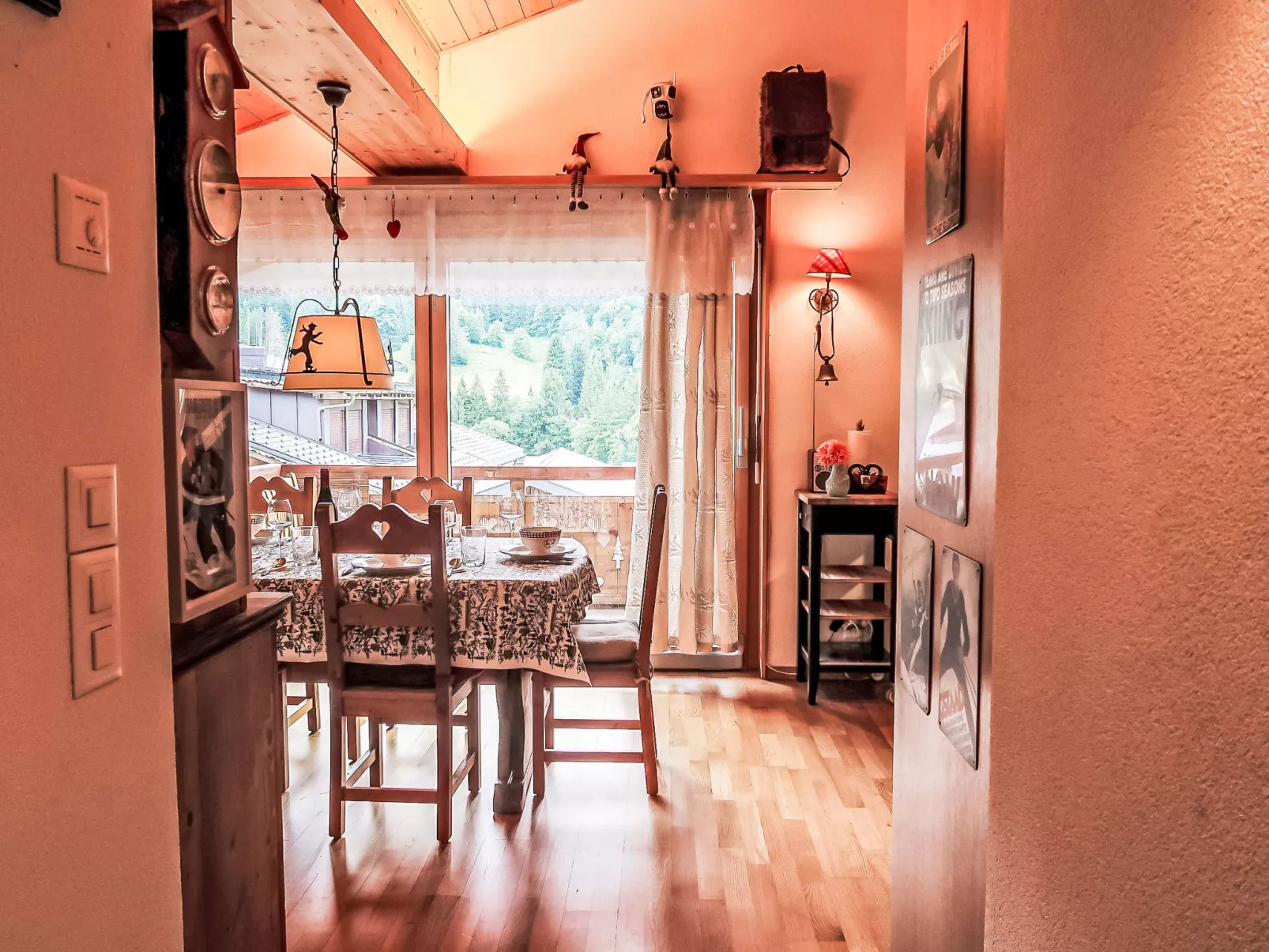 Mon Abri-Inside