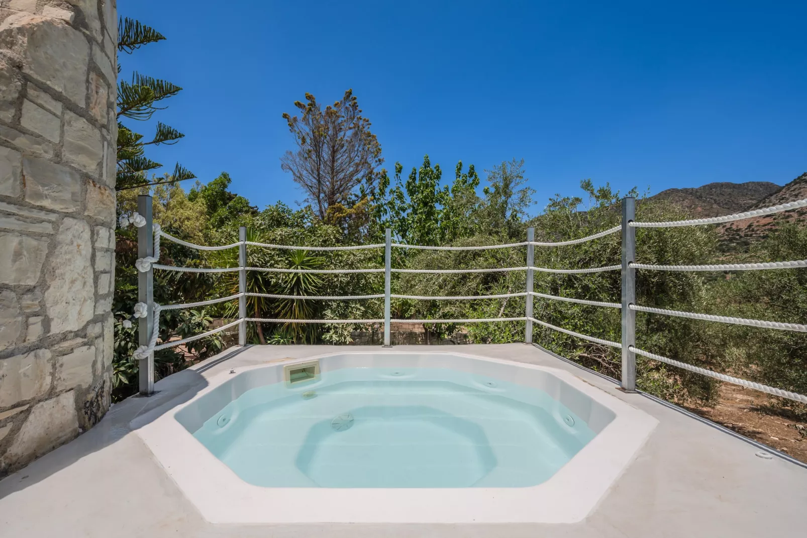 Varimpo Luxury Escape-Schwimmbad