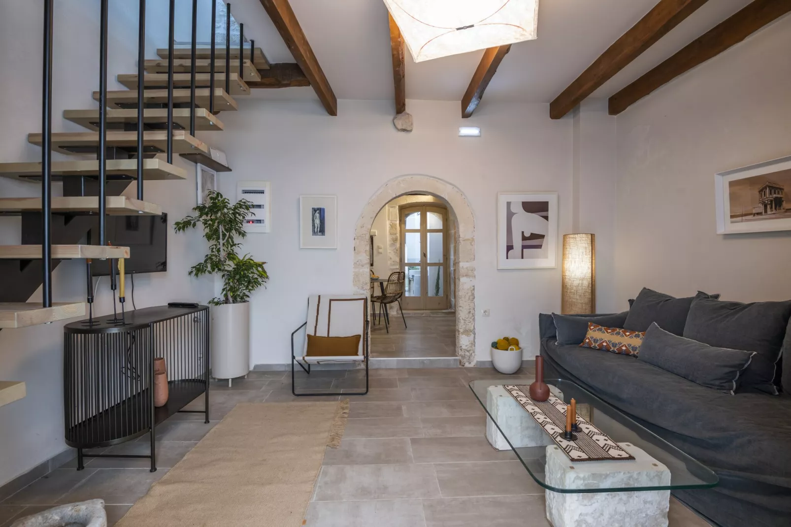 Golden Theros - Village Experience-Living room