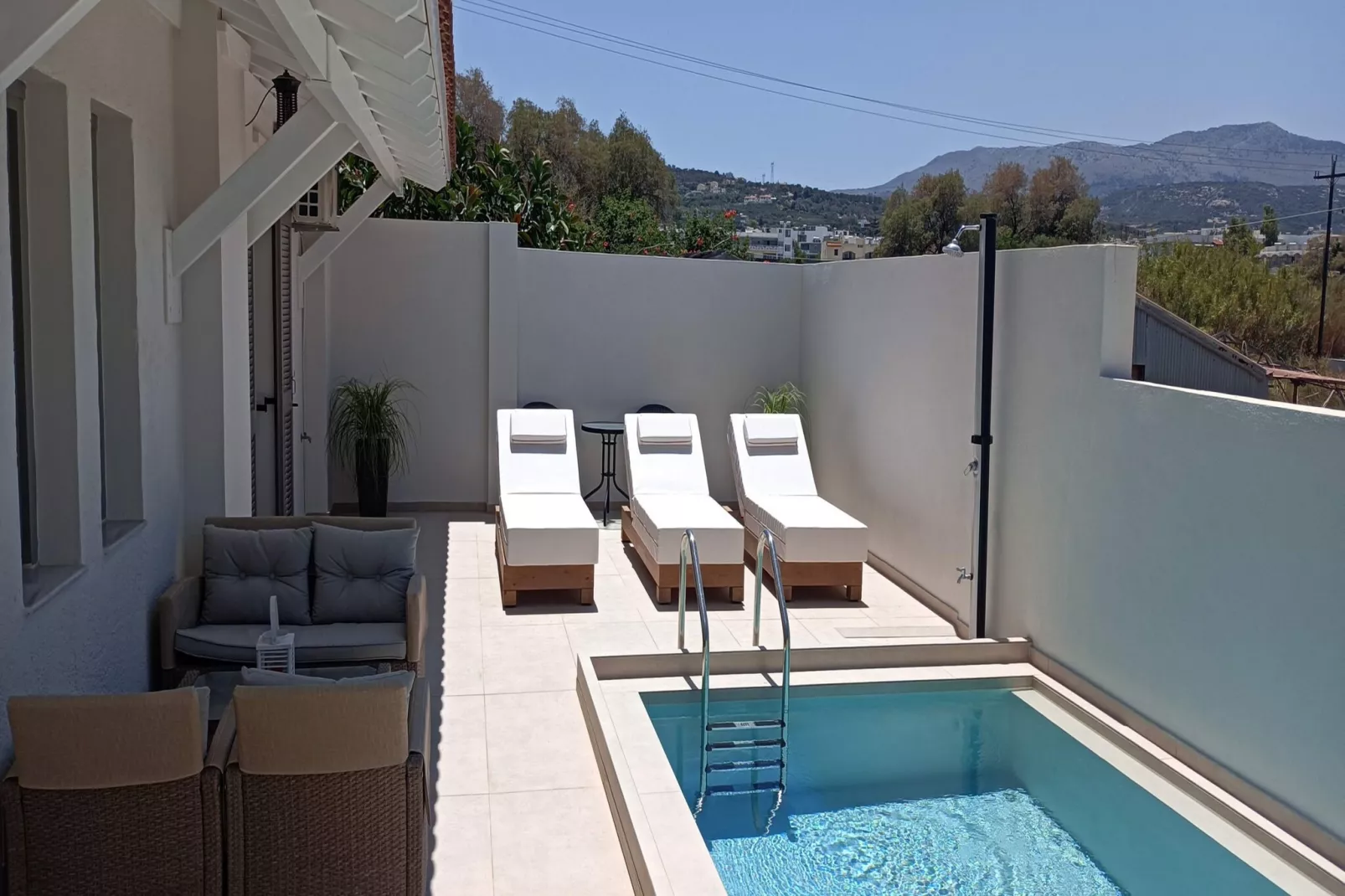 Arokaria-Piscine
