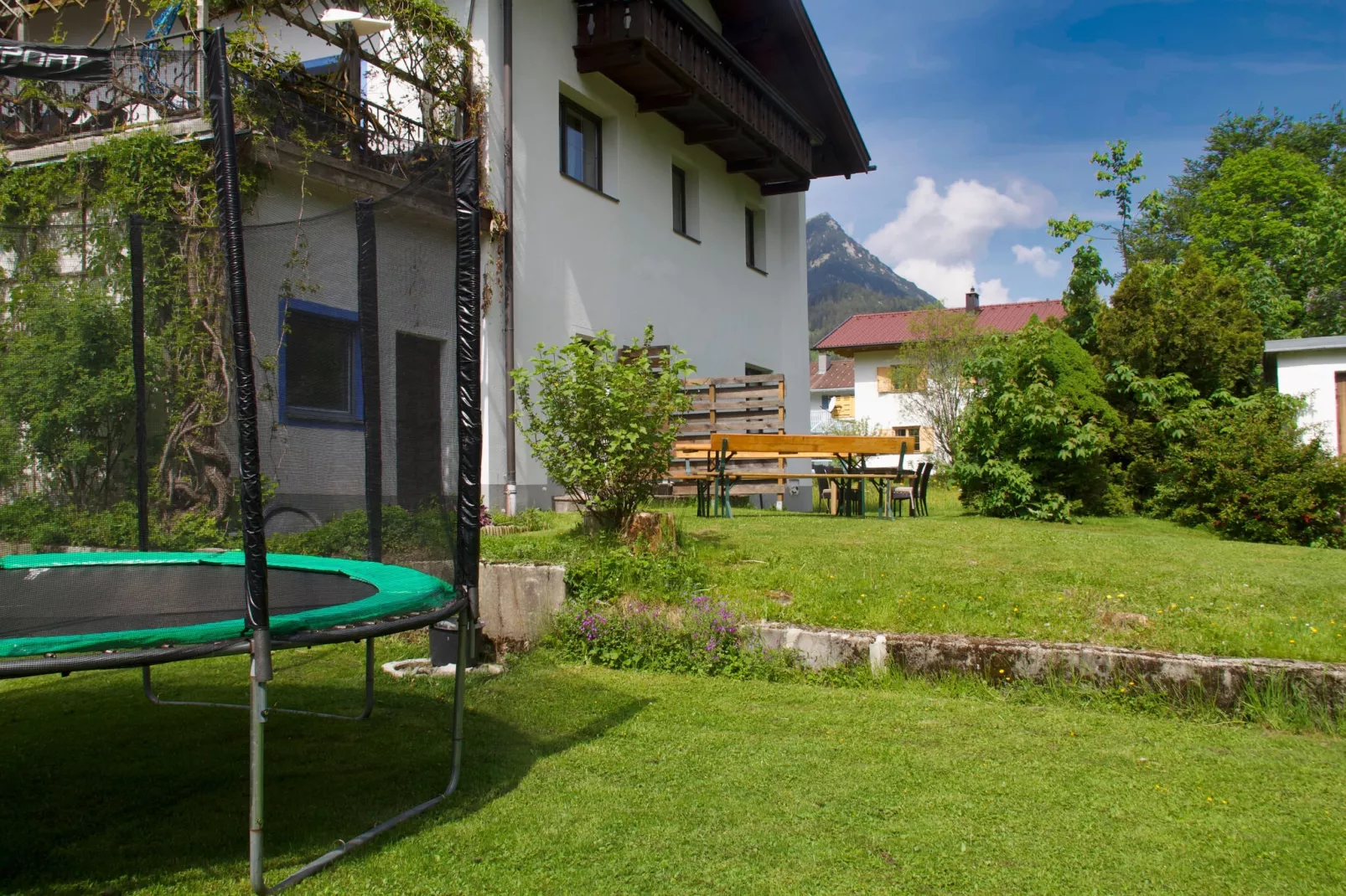 Haus Bergwald TOP 2-Gardens summer
