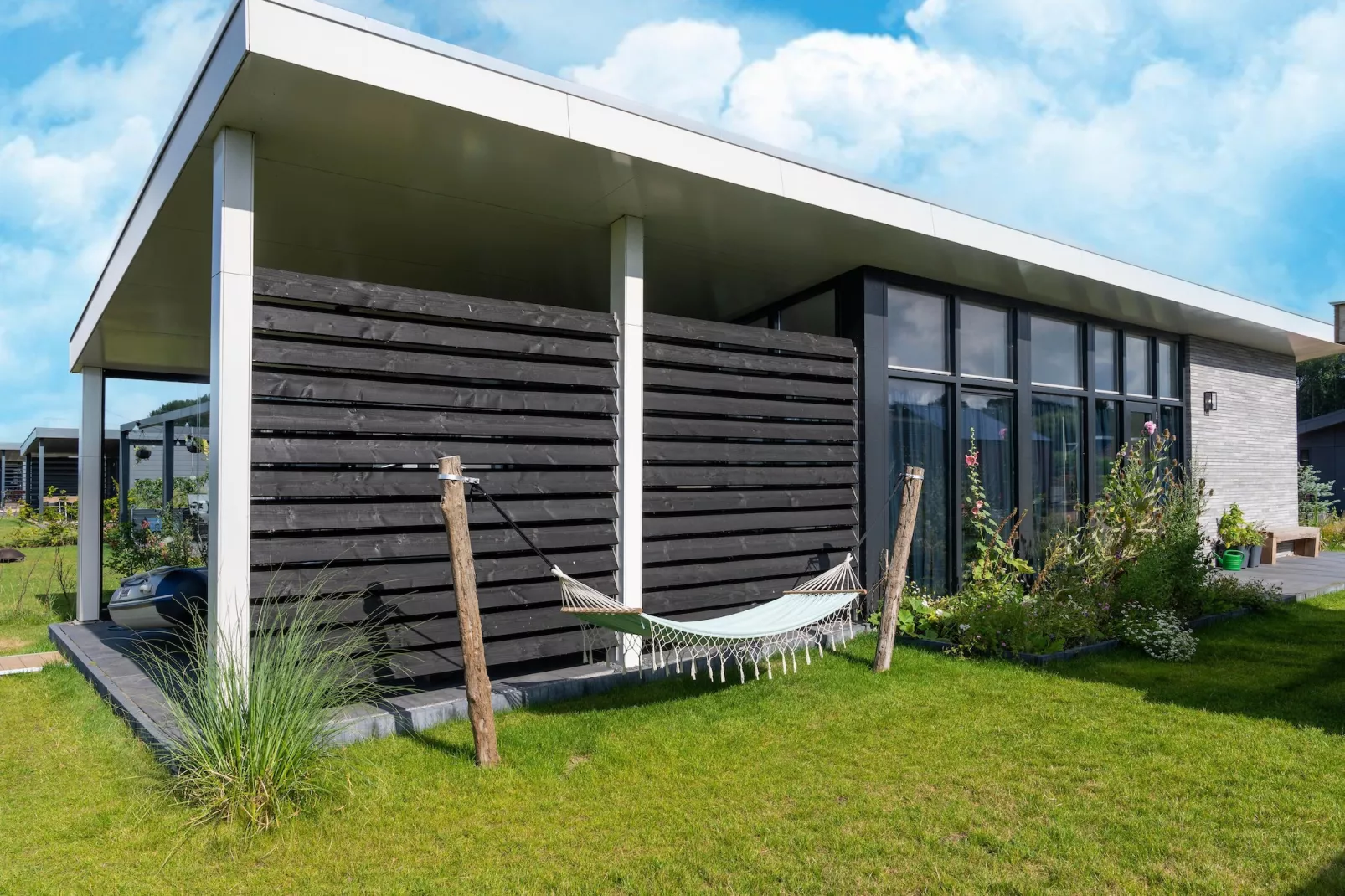 Buitenplaats R25-Exterior in summer