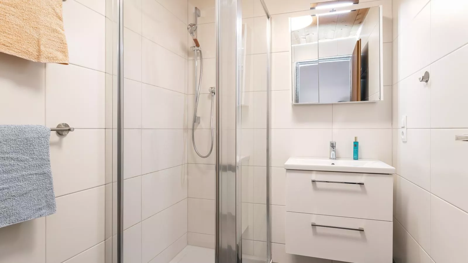 Am Bauernhof Top 1 und 2-Salle de bain