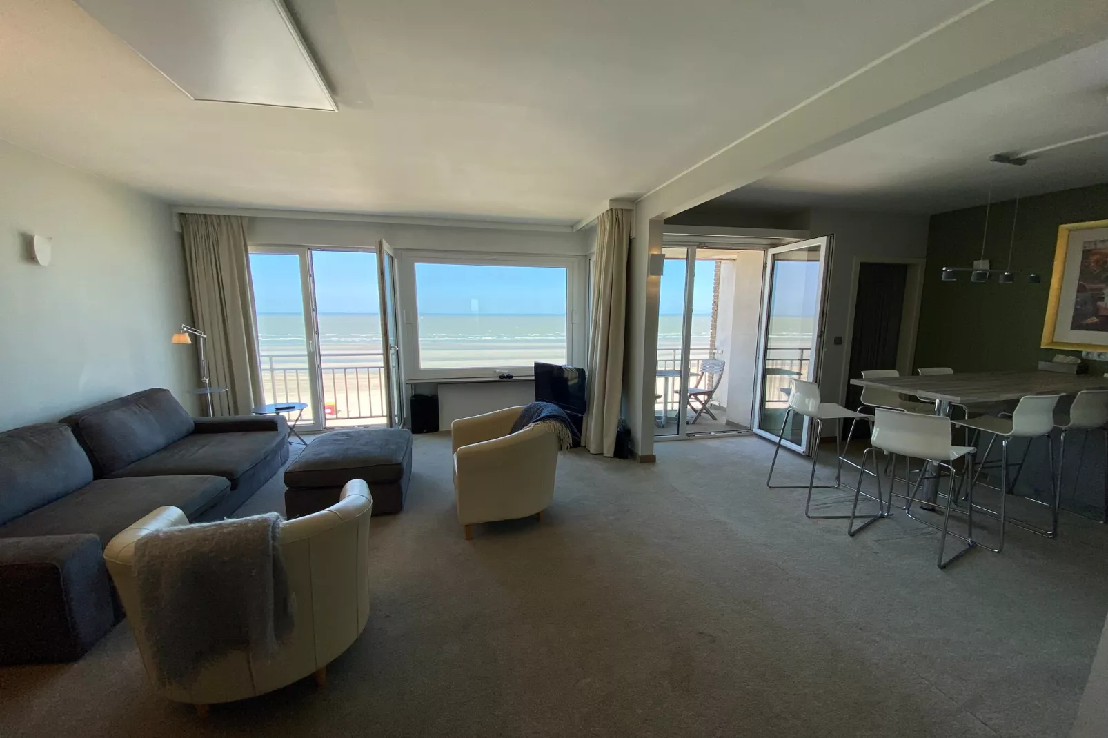 STRAND IMPERIAL 0702GAR-Living room