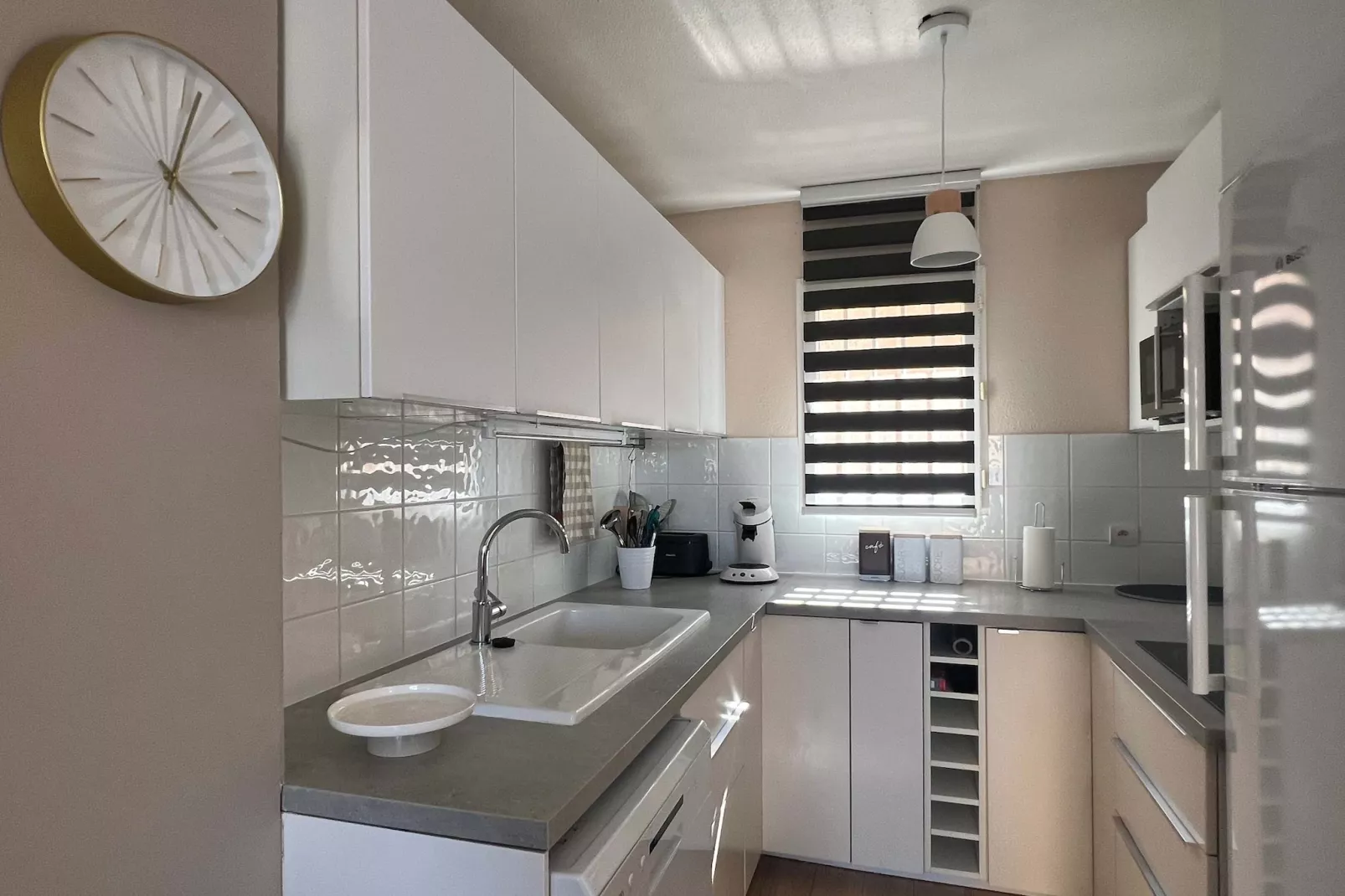 80 Lacas-Kitchen