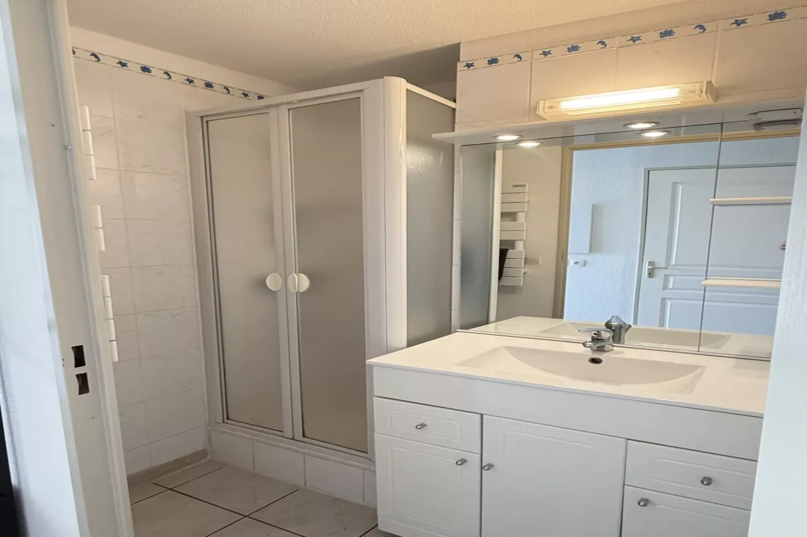 35 GRAMIN-Bathroom