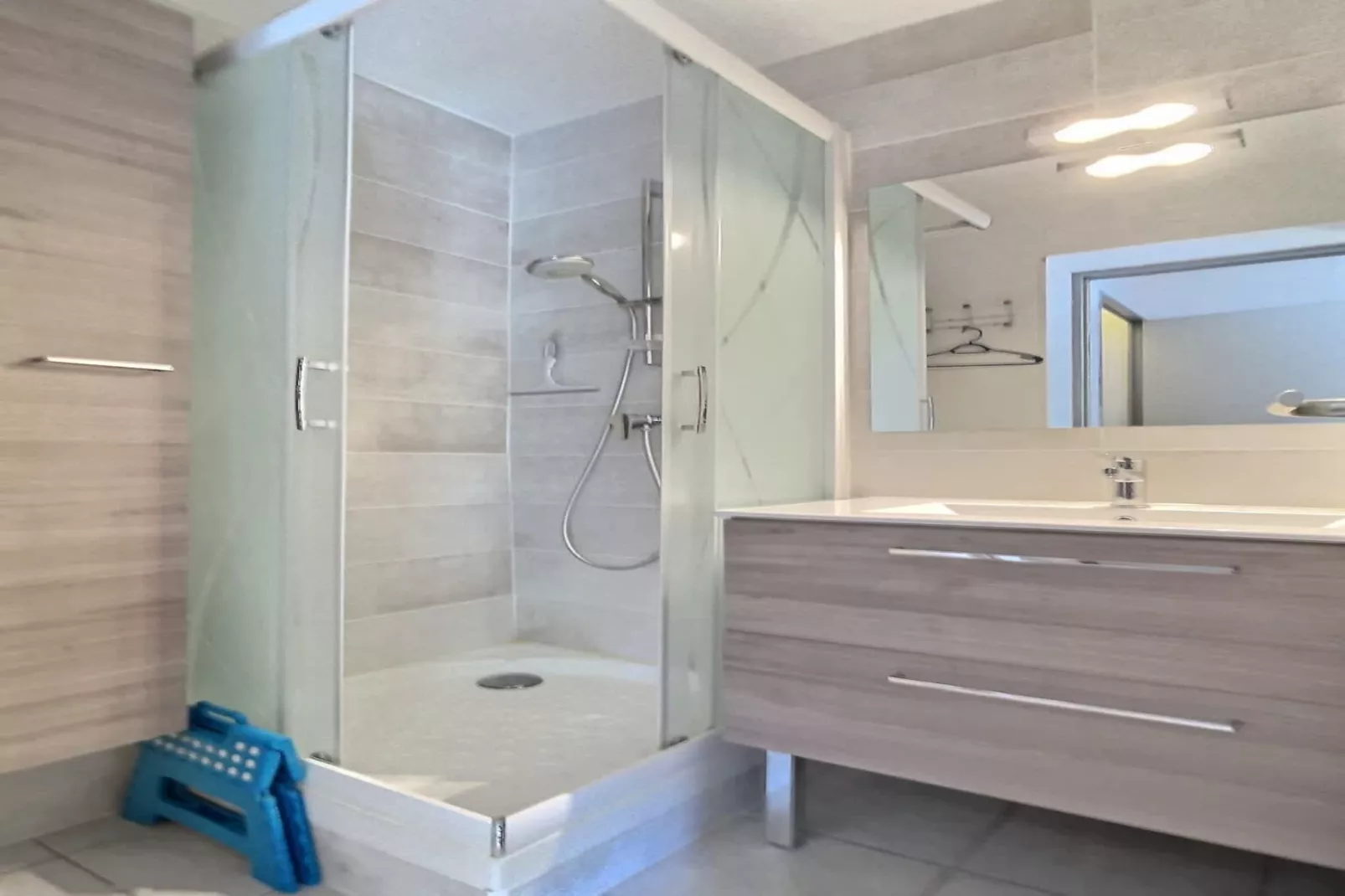 LOU 180 DESSELLE-Salle de bain