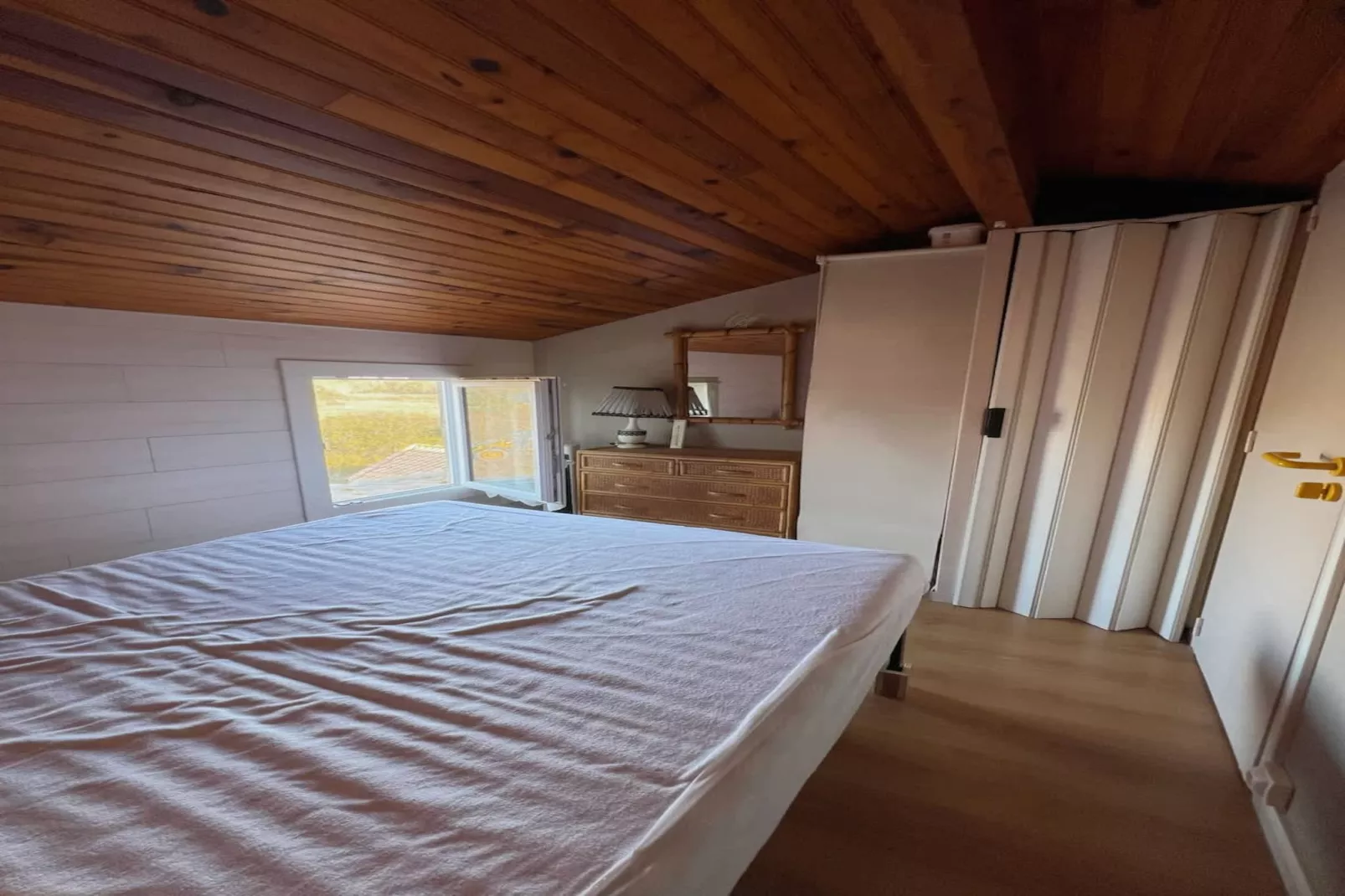 LOU 151 MAYNARD-Schlafzimmer