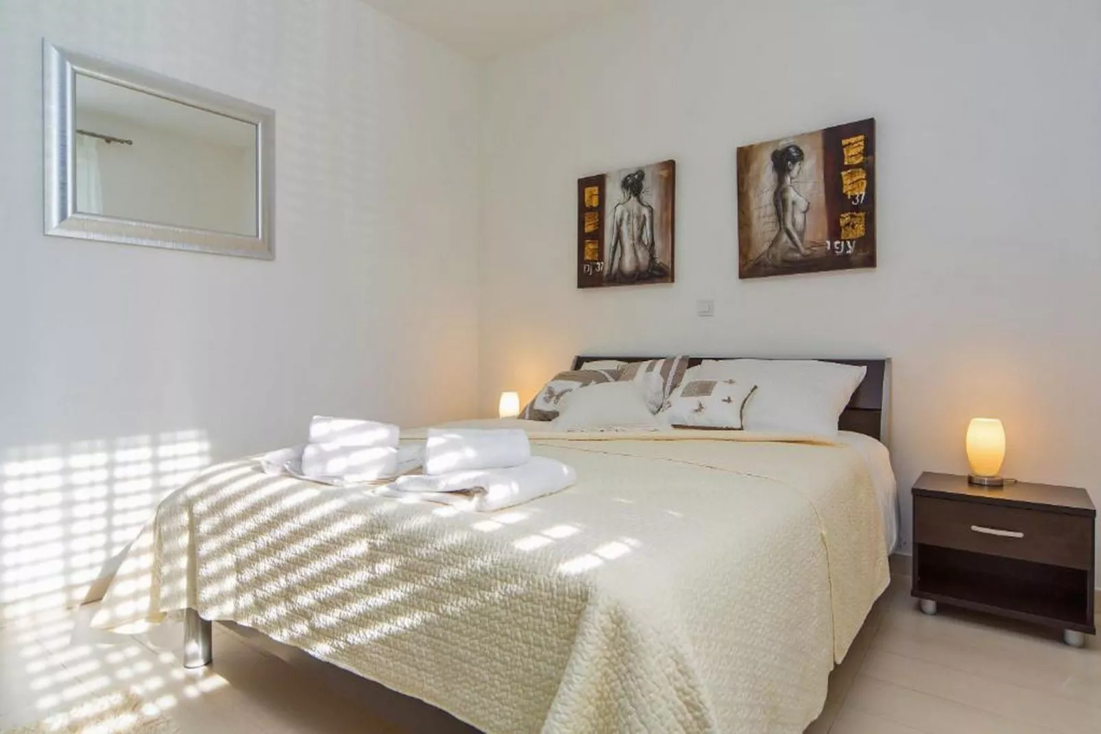4B Apartments - Two Bedroom Apartment with Balcony A1-Schlafzimmer