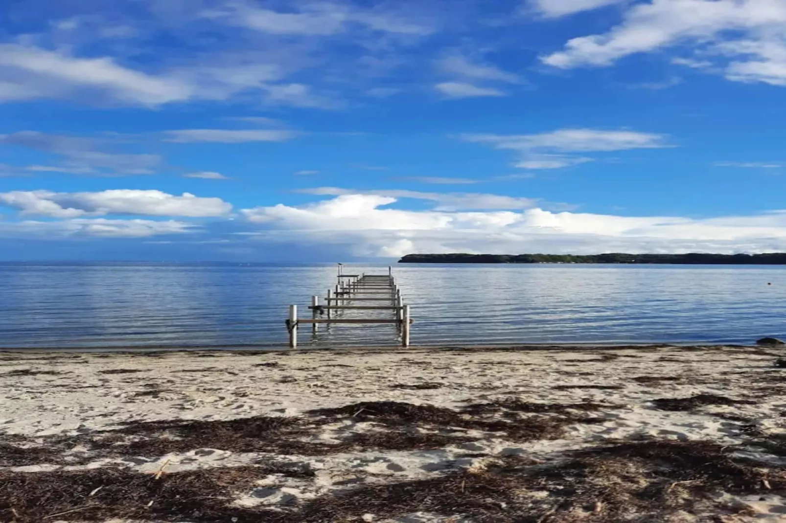 1 room w/seaview-Water view