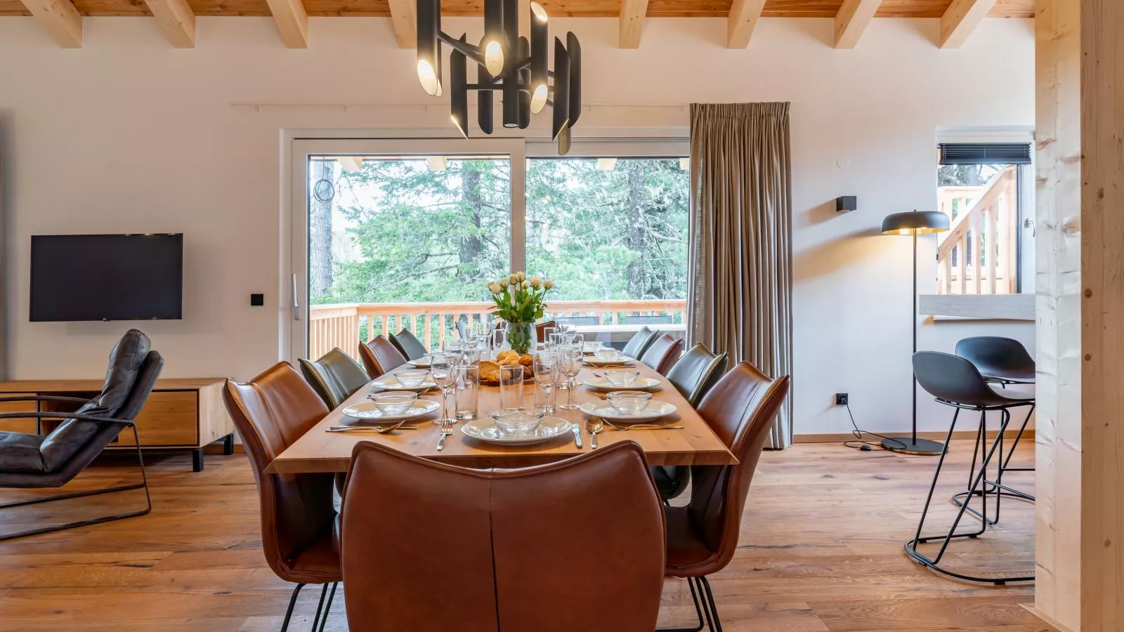 The Cosy Bear Lodge-Salle à manger