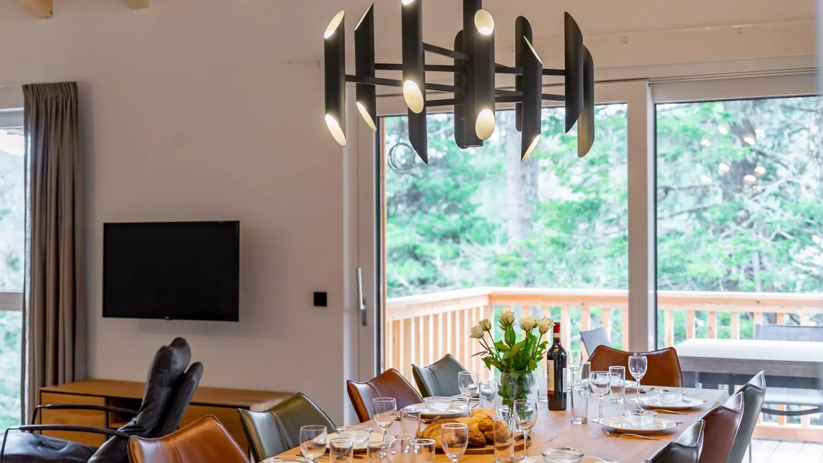 The Cosy Bear Lodge-Salle à manger