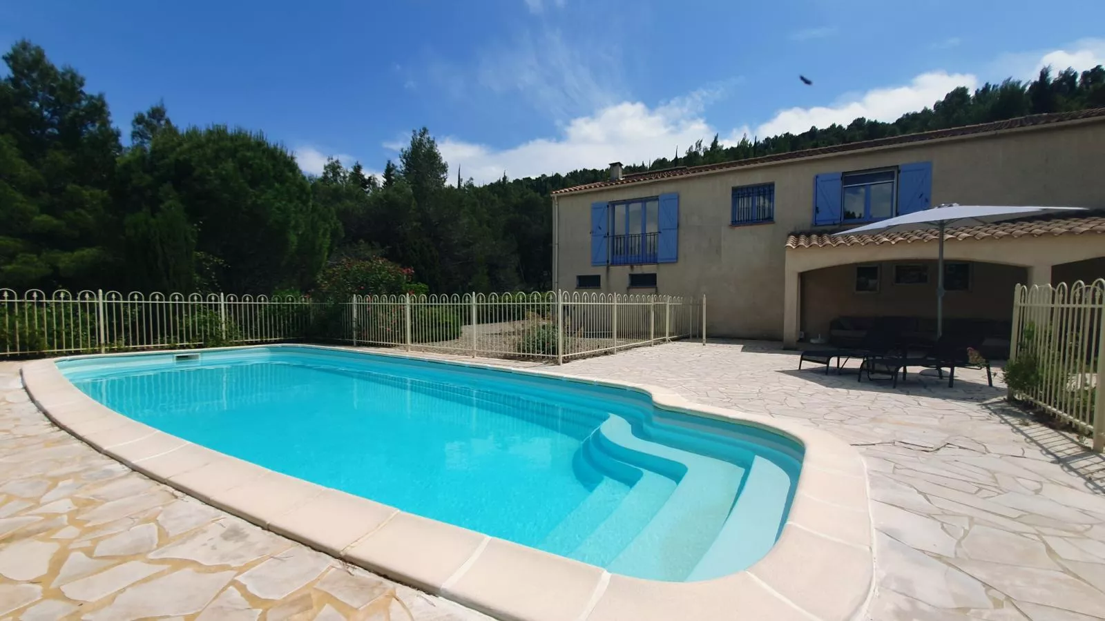 Le Rêve de Montbrun-Piscine