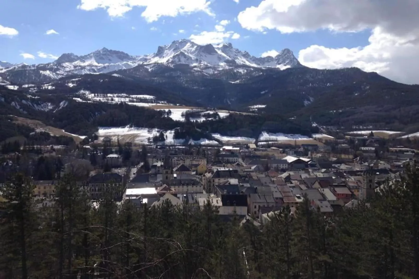 Le Village de Praroustan 2-Areas within 20km in summer