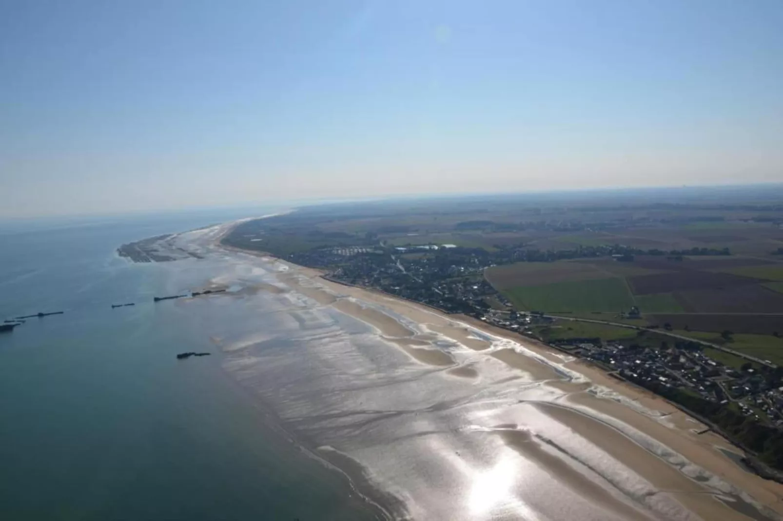 GUYBERNINE MAISON-Areas within 1km in summer