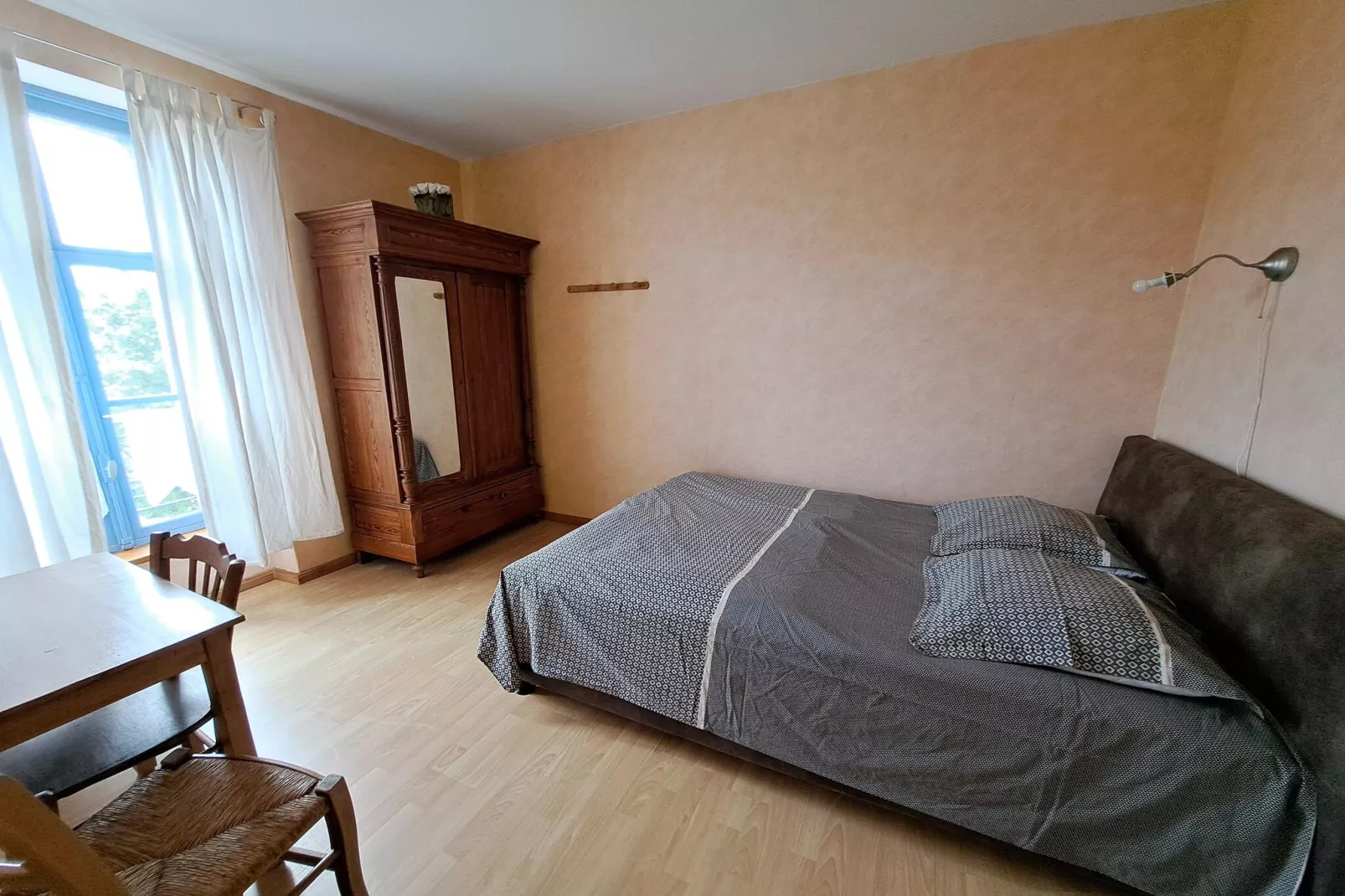 Ancienne Gendarmerie appartment C-Chambre
