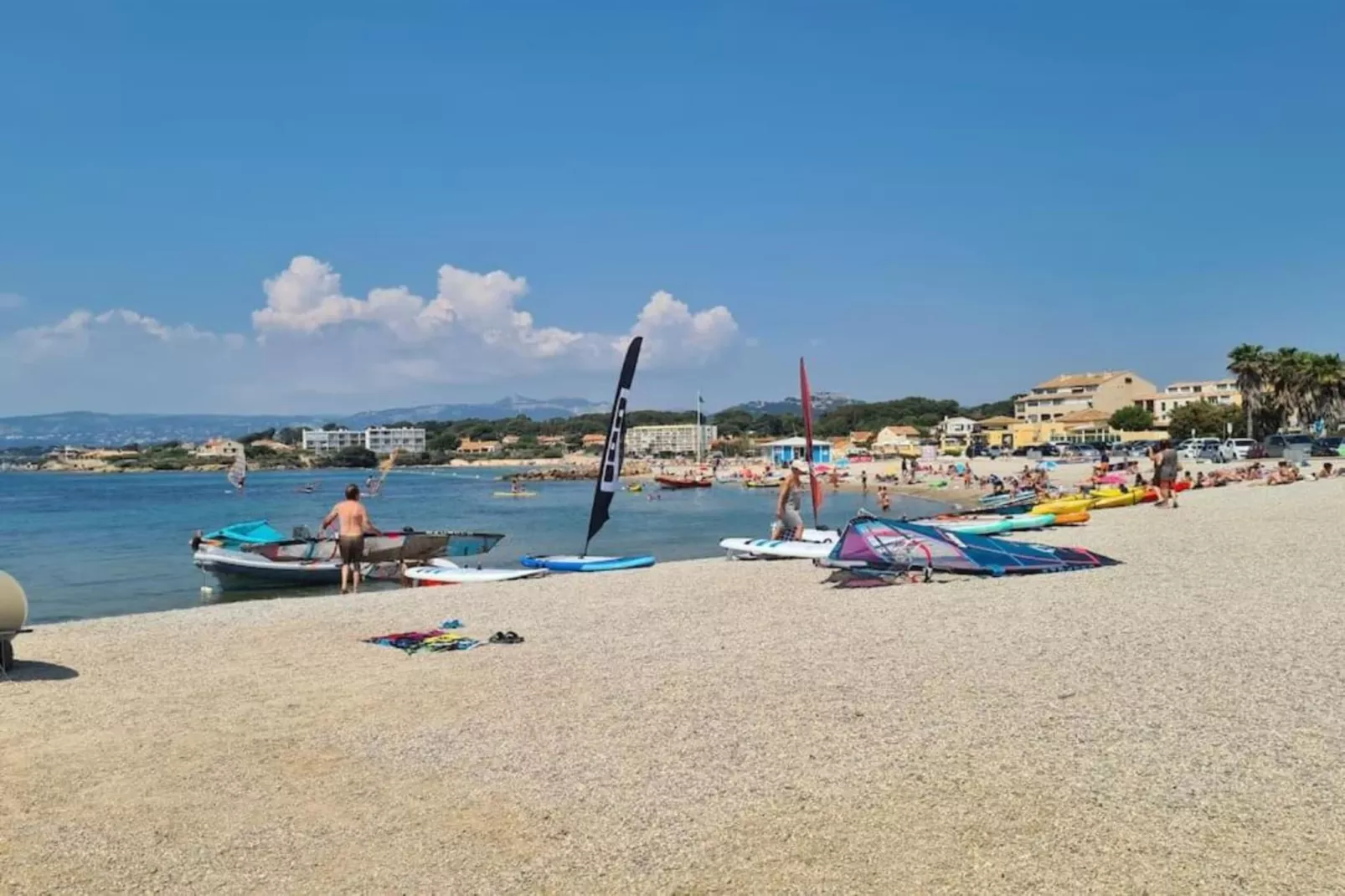 Provencal-Areas within 20km in summer