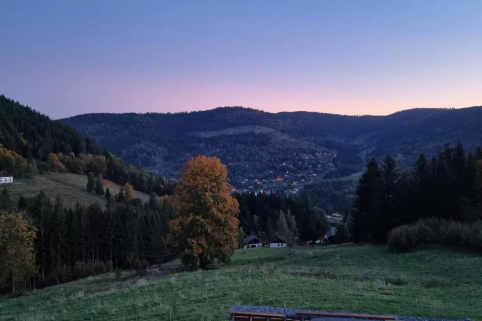 La Bergerie-Areas within 20km in summer