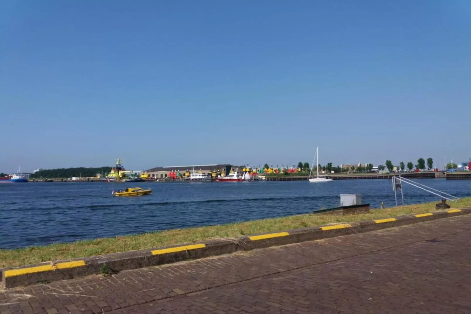 Noordzee Resort Vlissingen 3-Areas within 20km in summer