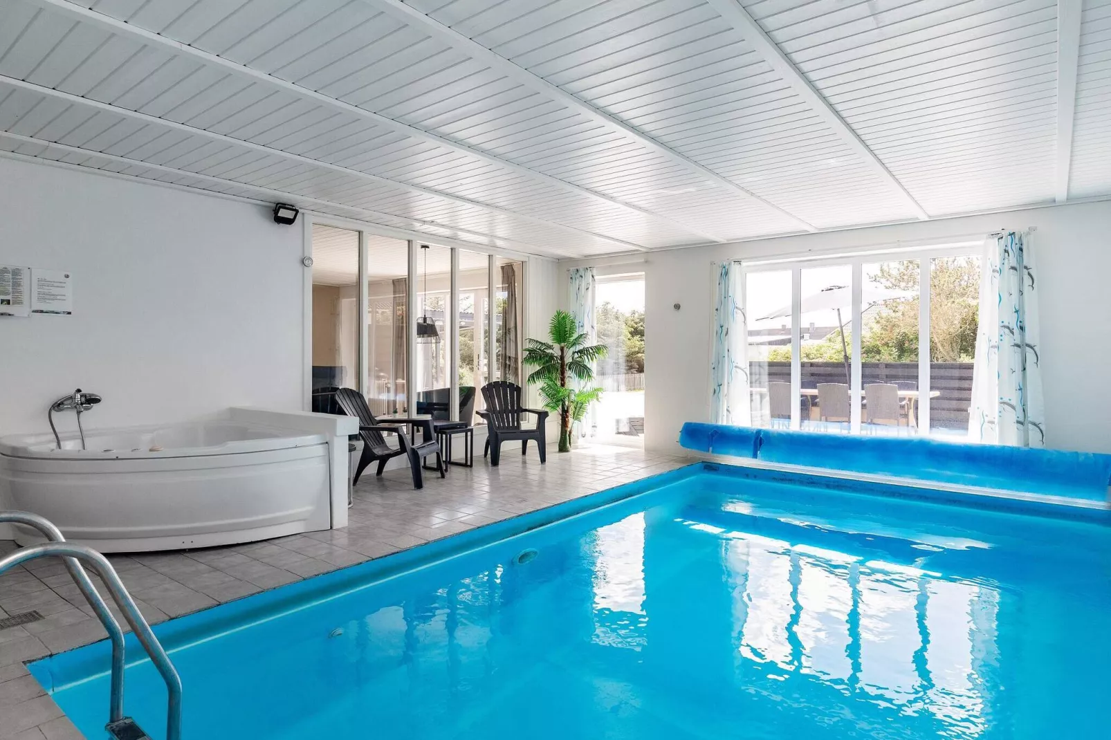 Retraite rénovée avec piscine -- By Traum Ferienwohnungen-Piscine