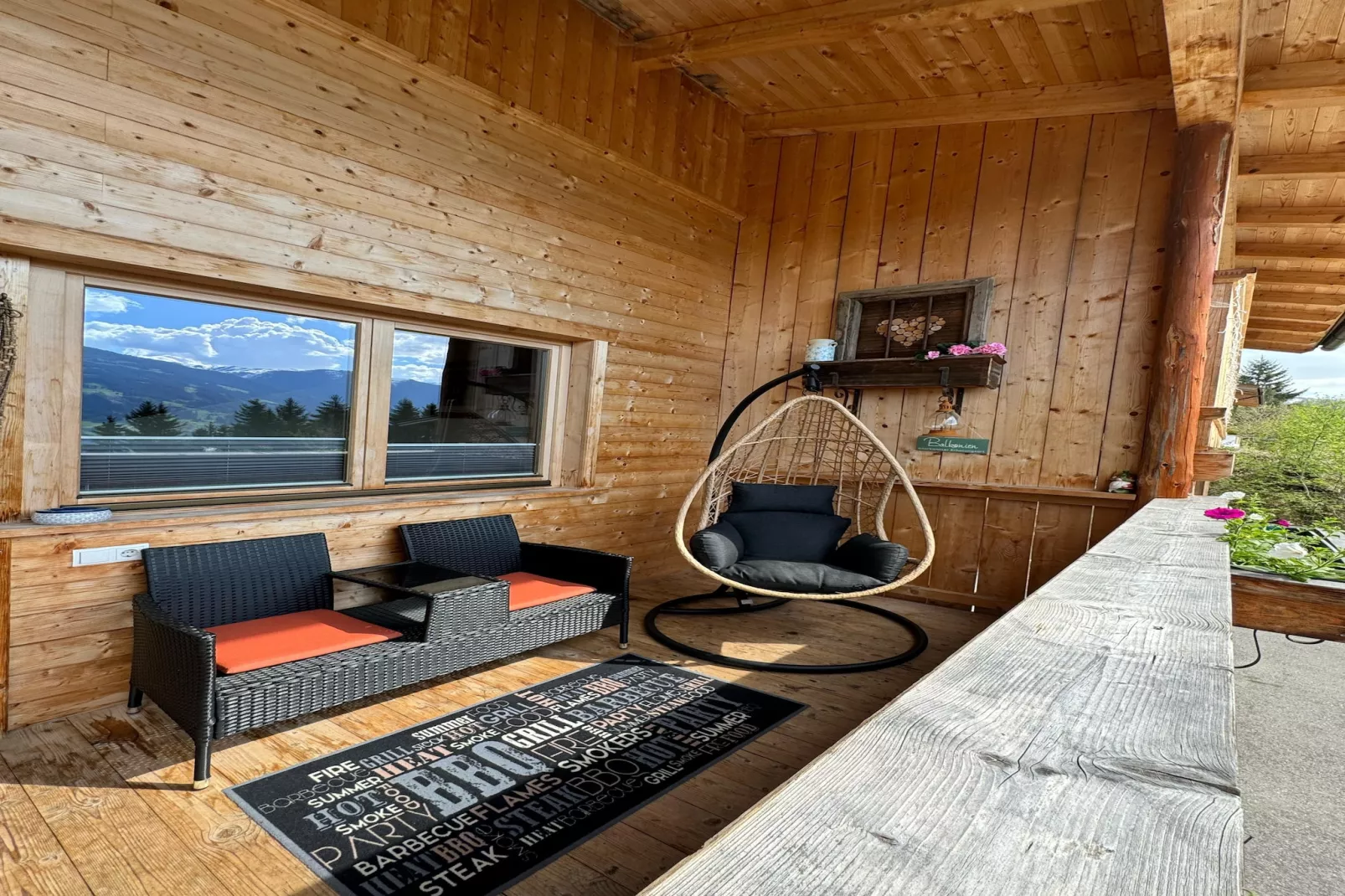 Vogalnest-Terrace balcony