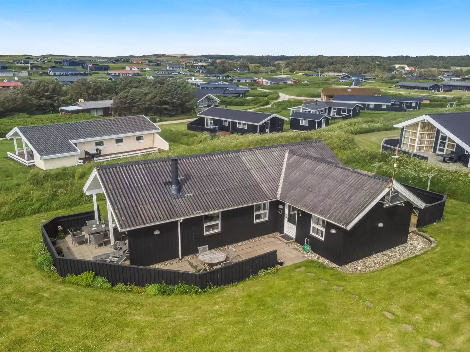 "Wifred" - 250m from the sea-Outside