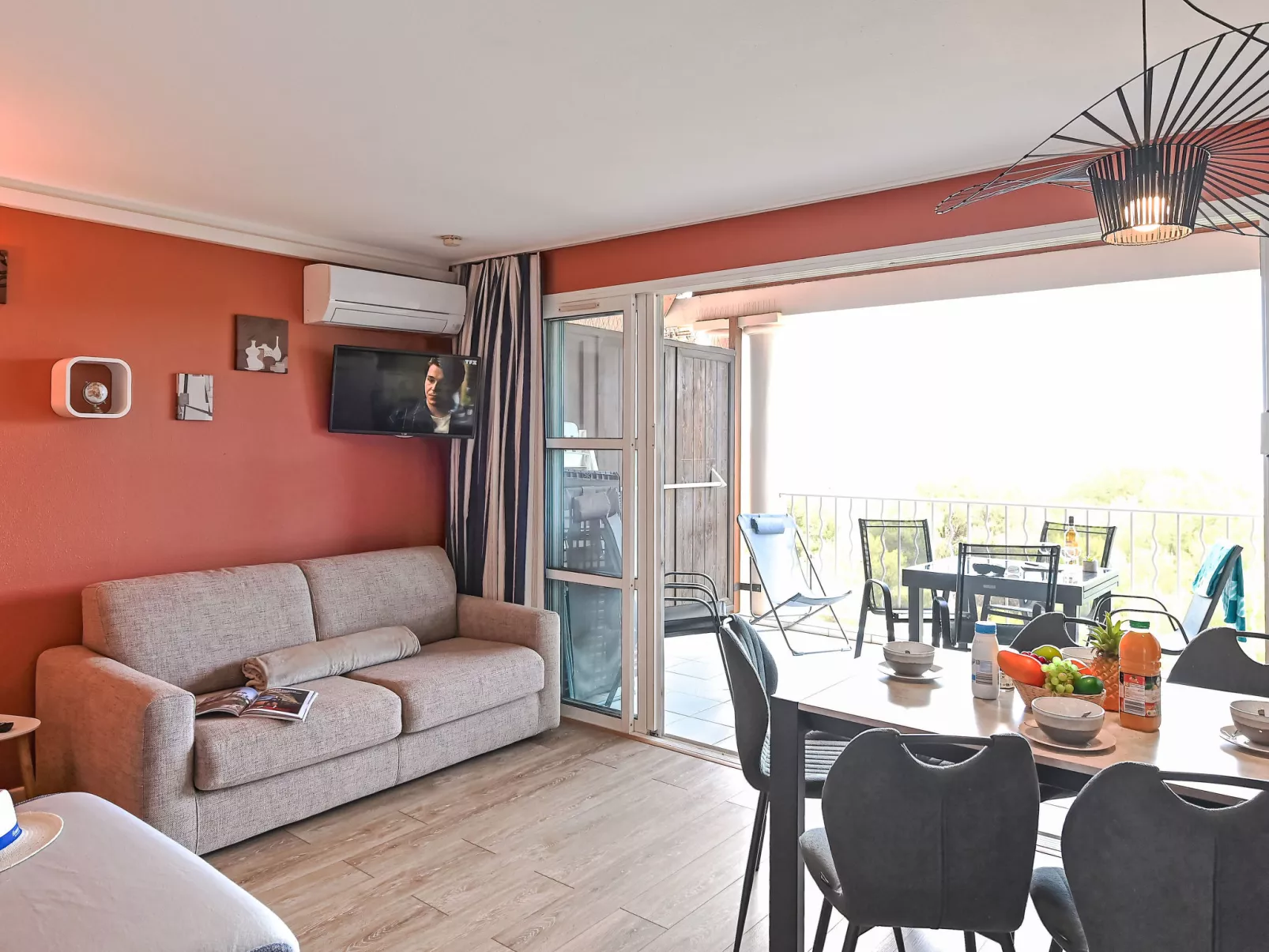 Le Hameau (M4 333)-Dedans