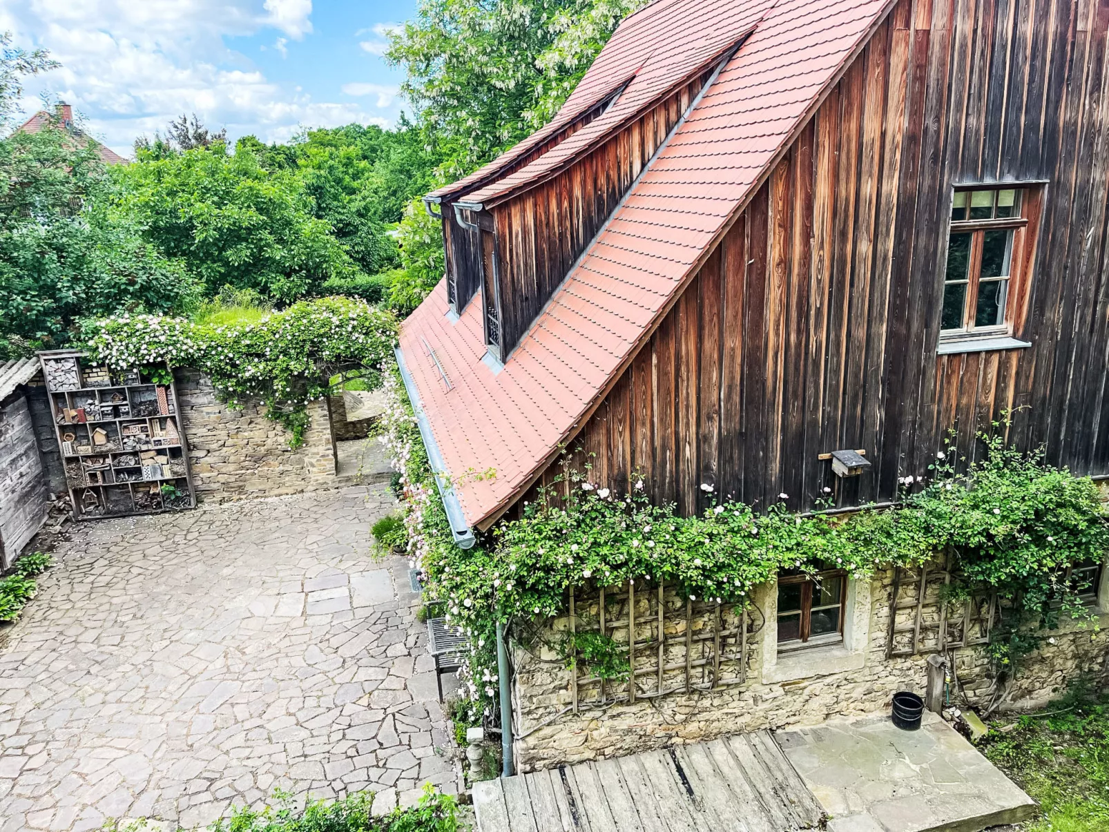 Rosencottage-Draußen