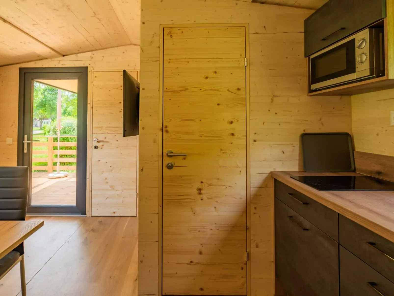 Wood Cube-Inside