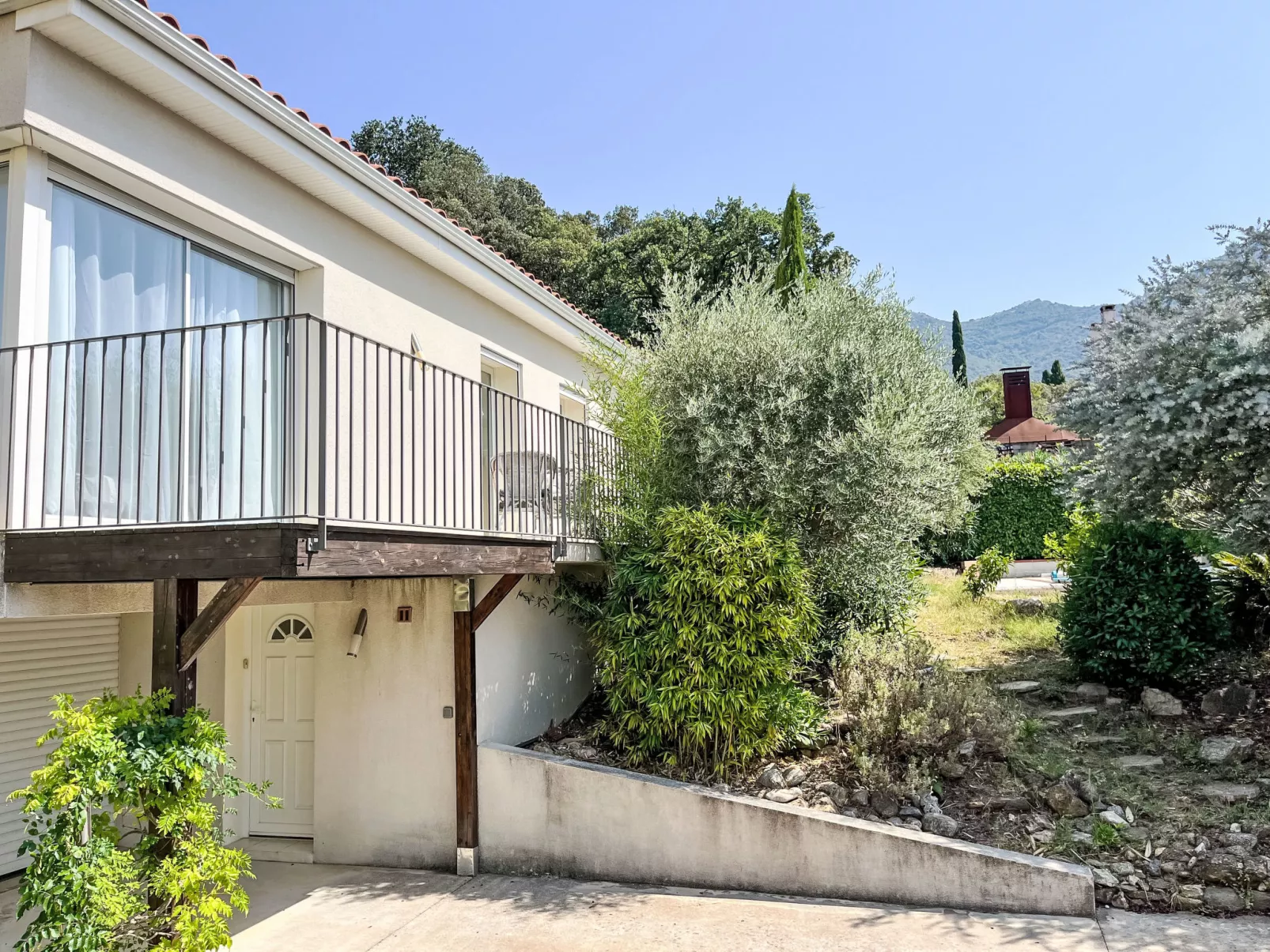 Villa Montes-Draußen
