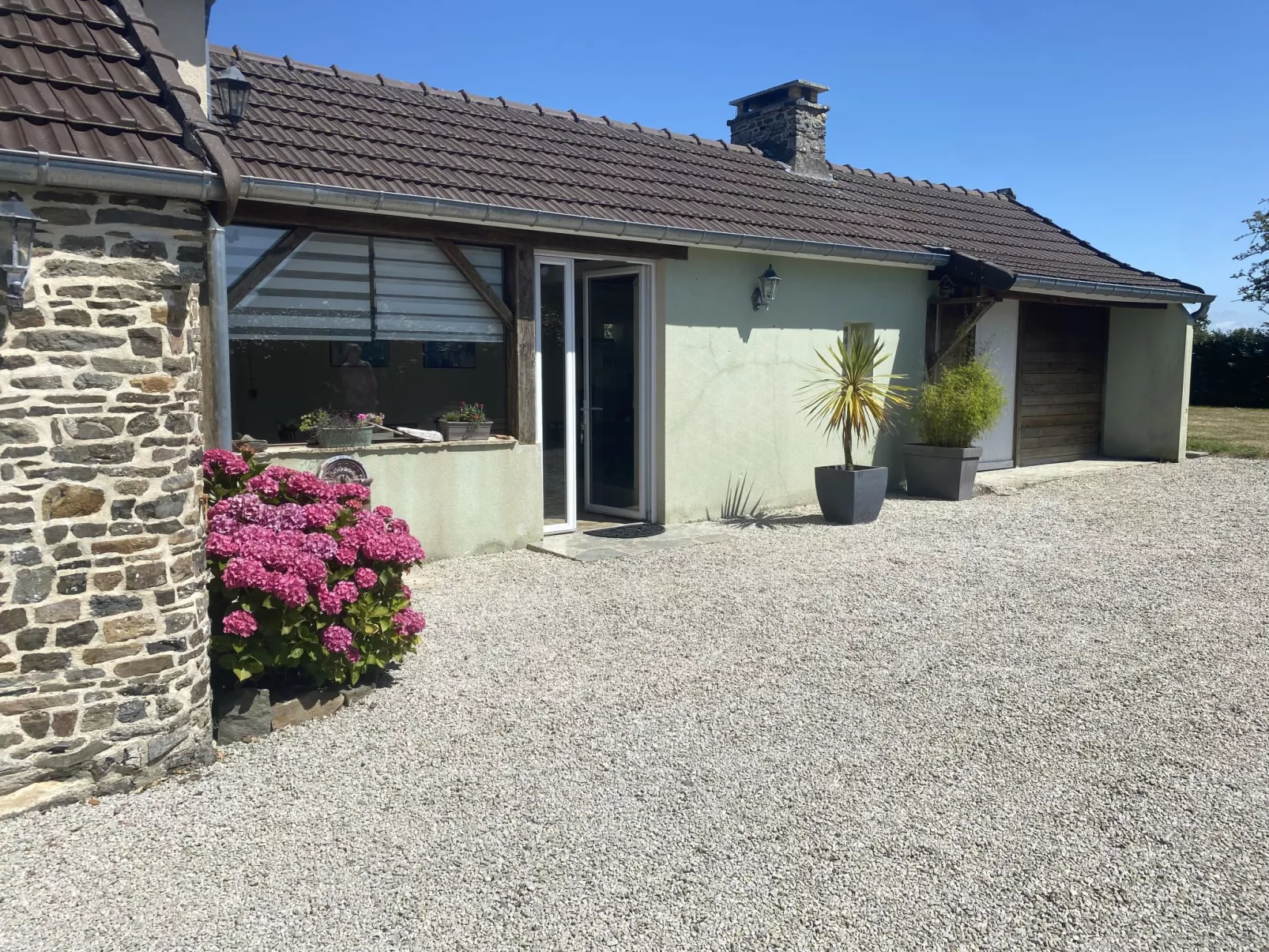 Cottage du Hamel es Clos-Outside