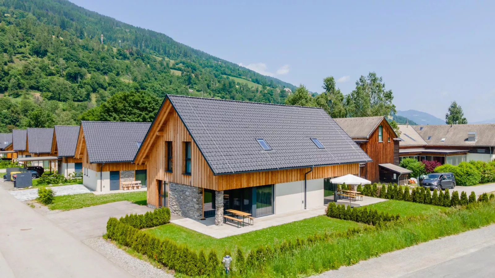 Bergzicht-Exterior in summer