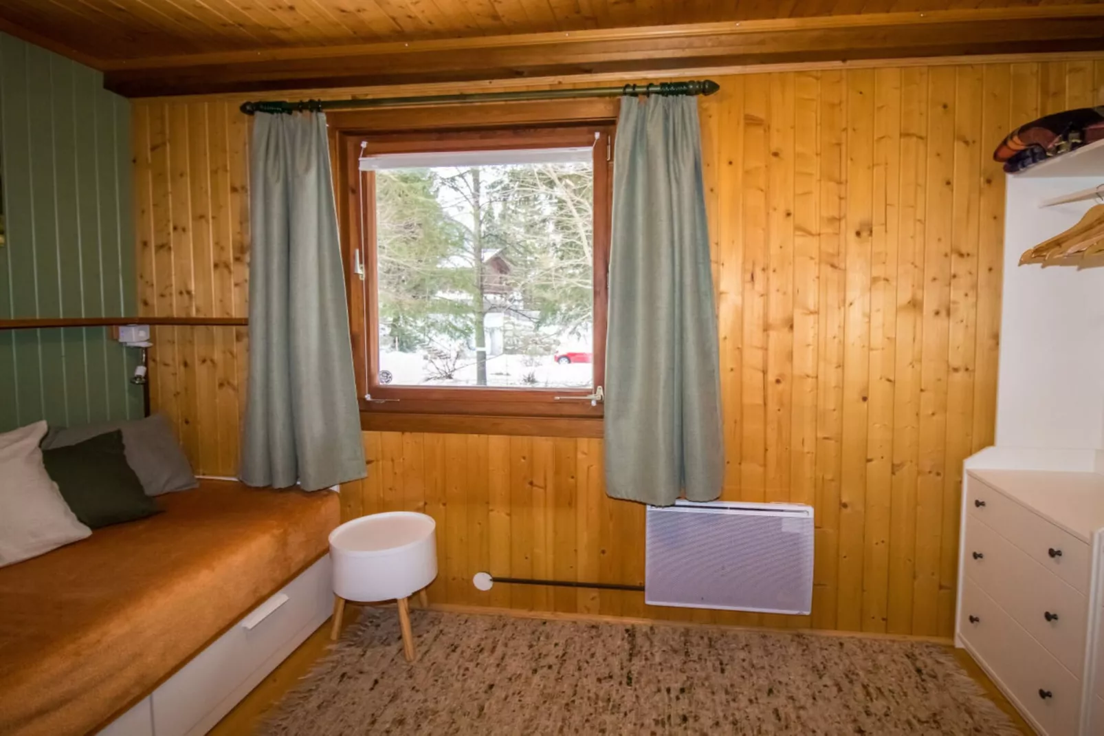 464651-Living room