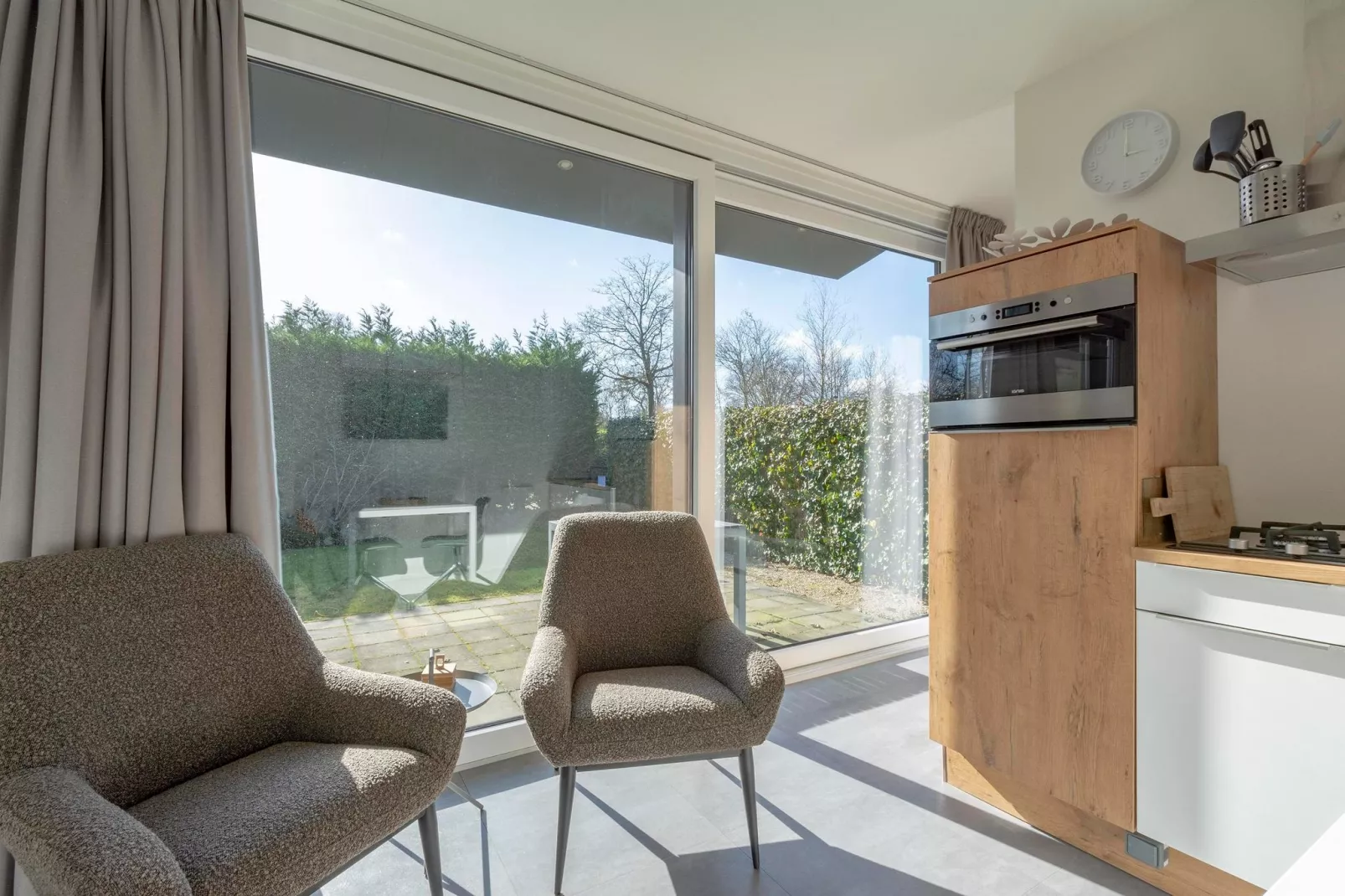 Strandhuis Uitwaayer-Salon